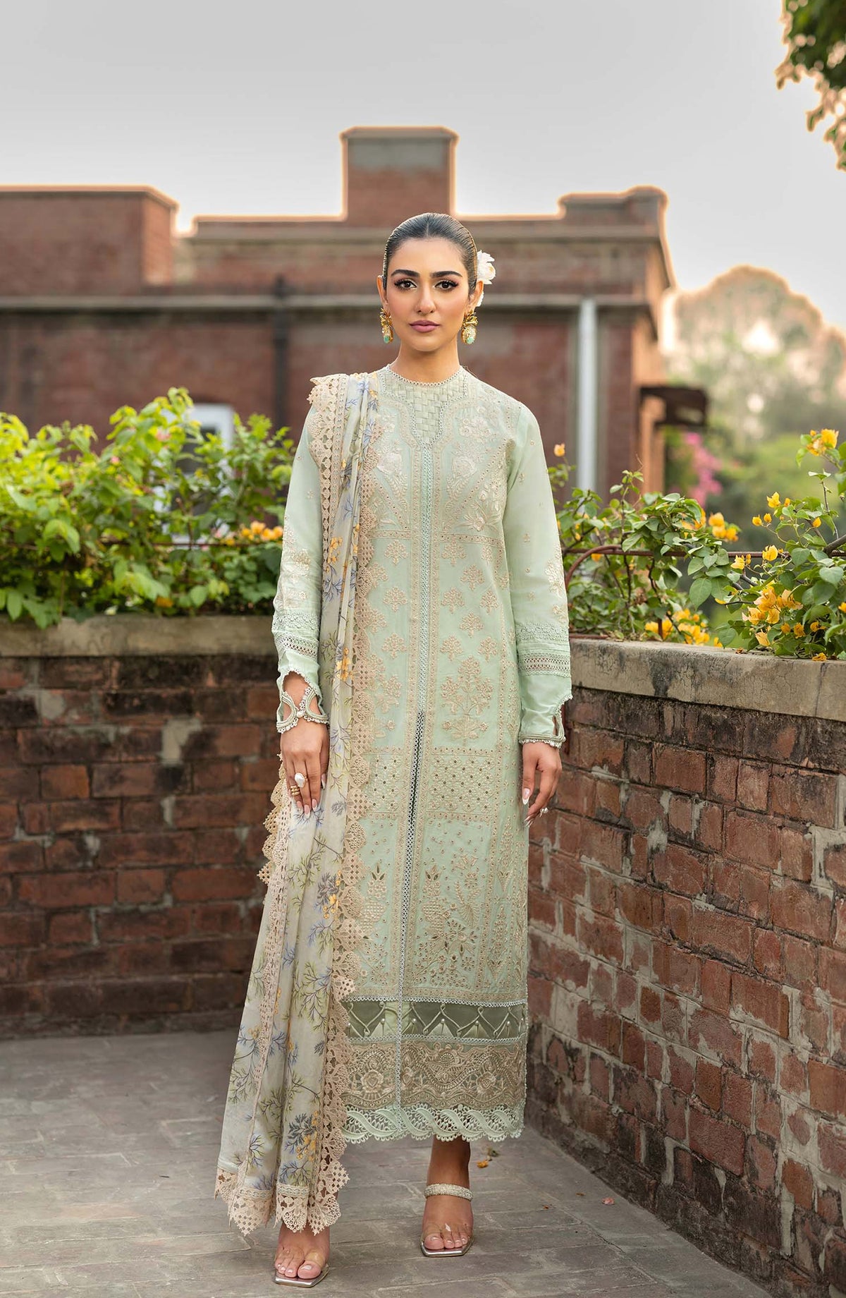 Maryam Hussain Embroidered Luxury Lawn Unstitched 3 Piece Suit - Gulbeen - MRH25LL - Green - Summer Collection