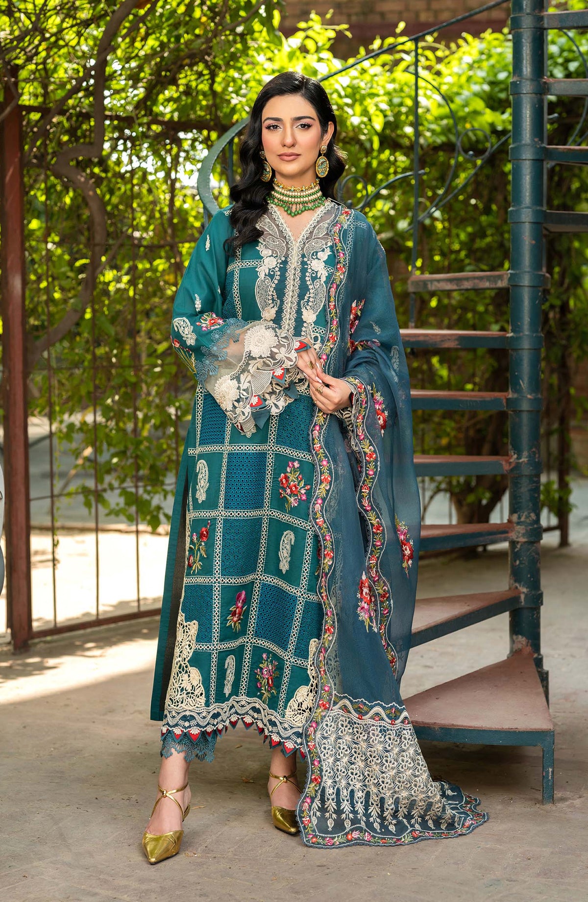 Maryam Hussain Embroidered Luxury Lawn Unstitched 3 Piece Suit - Neelum - MRH25LL - Green - Summer Collection
