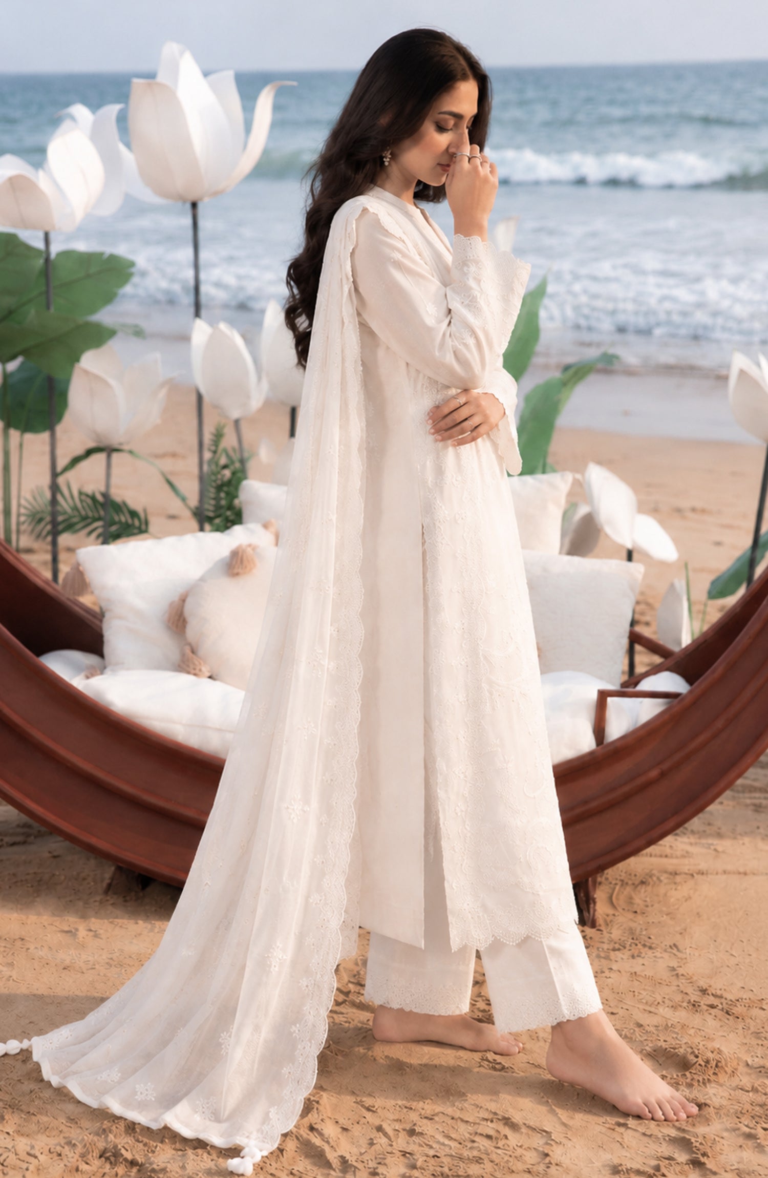 Mehfil by Amna Khadija Embroidered Cotton Stitched 3 Piece Suit - AKM-05 - AM26MFL - White - Luxe Collection