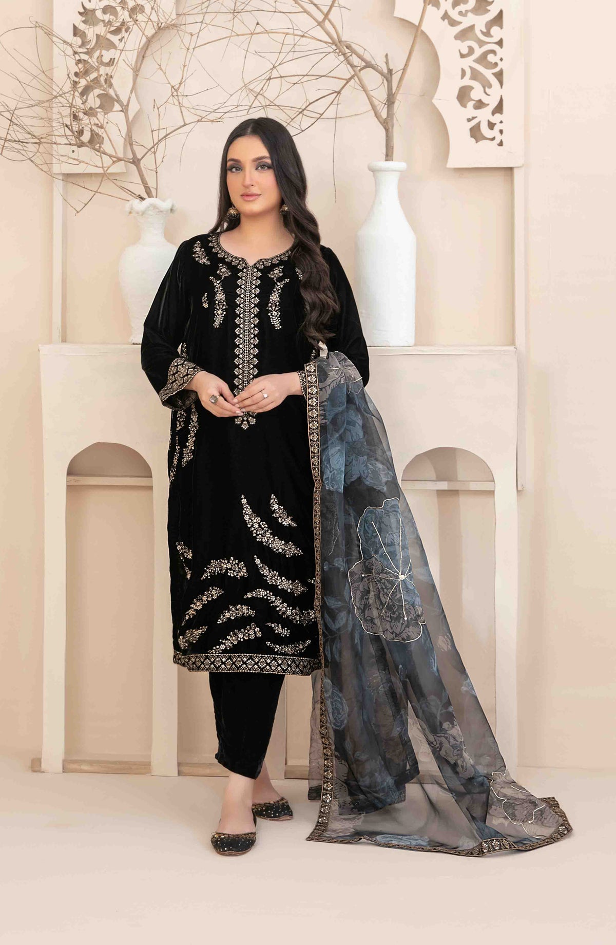 Minakari by Tawakkal Fabrics Embroidered Velvet Unstitched 3 Piece Suit - D-5275 - TF25VLT - Black - Winter Collection