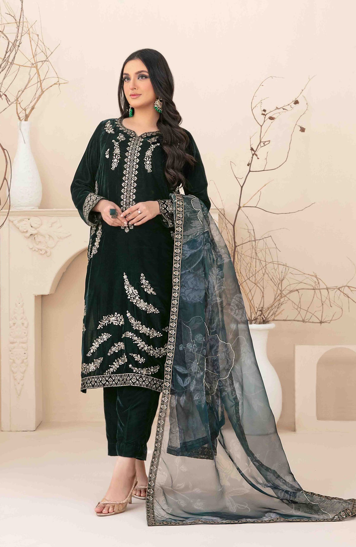 Minakari by Tawakkal Fabrics Embroidered Velvet Unstitched 3 Piece Suit - D-5273 - TF25VLT - Green - Winter Collection