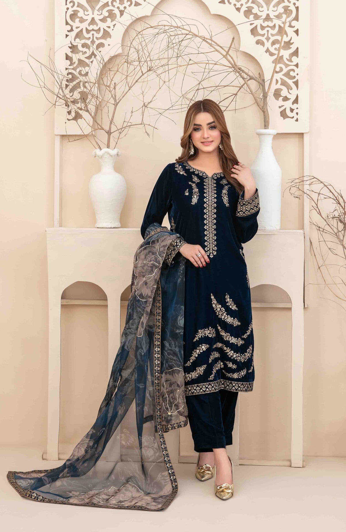 Minakari by Tawakkal Fabrics Embroidered Velvet Unstitched 3 Piece Suit - D-5272 - TF25VLT - Blue - Winter Collection