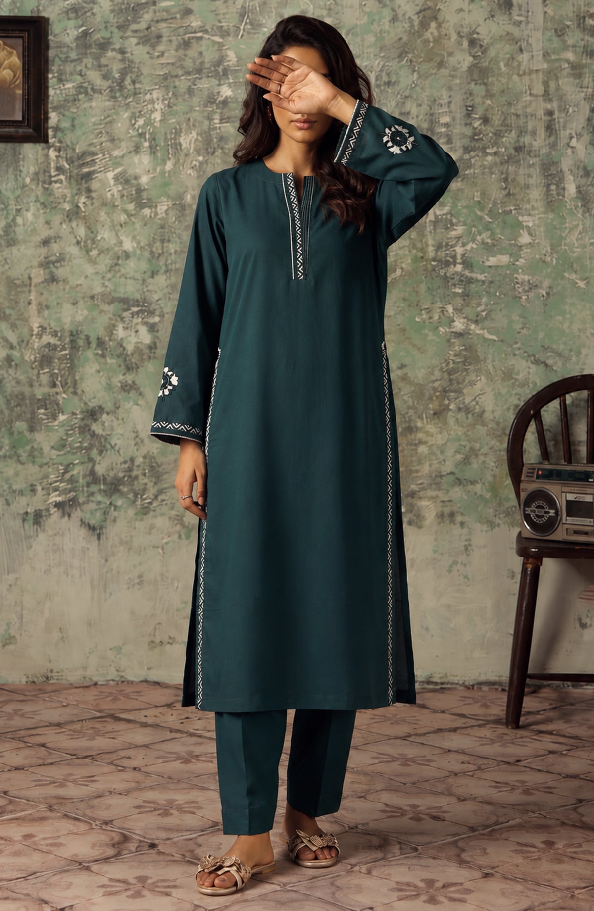 Miras by Amna Khadija Embroidered Cotton Stitched 2 Piece Co-ord Set - AKM-04 - AM26MRAS - Green - Summer Collection