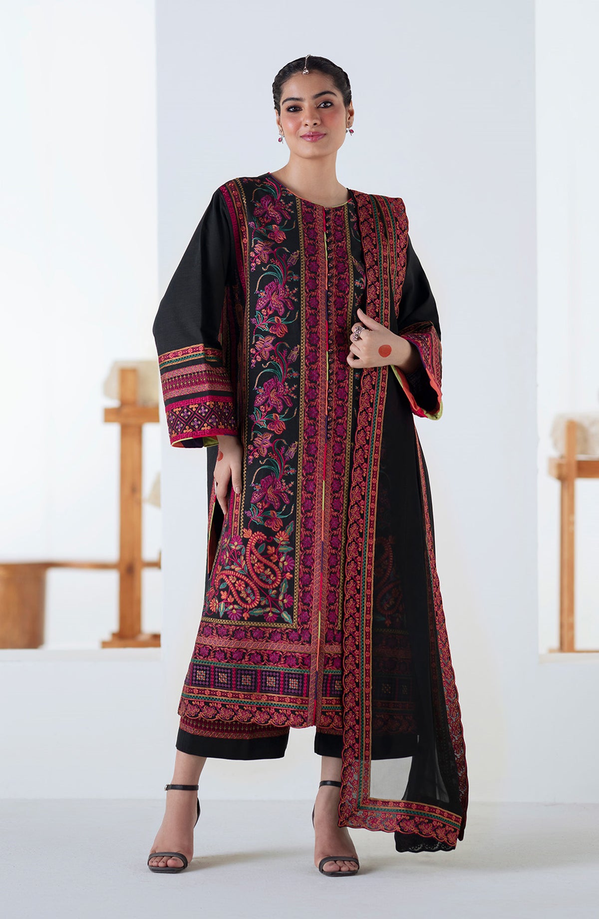 Noore by Freesia Embroidered Khaddar Unstitched 3 Piece Suit - PANRA - FSU5677 - FS25NRE - Black - Winter Collection
