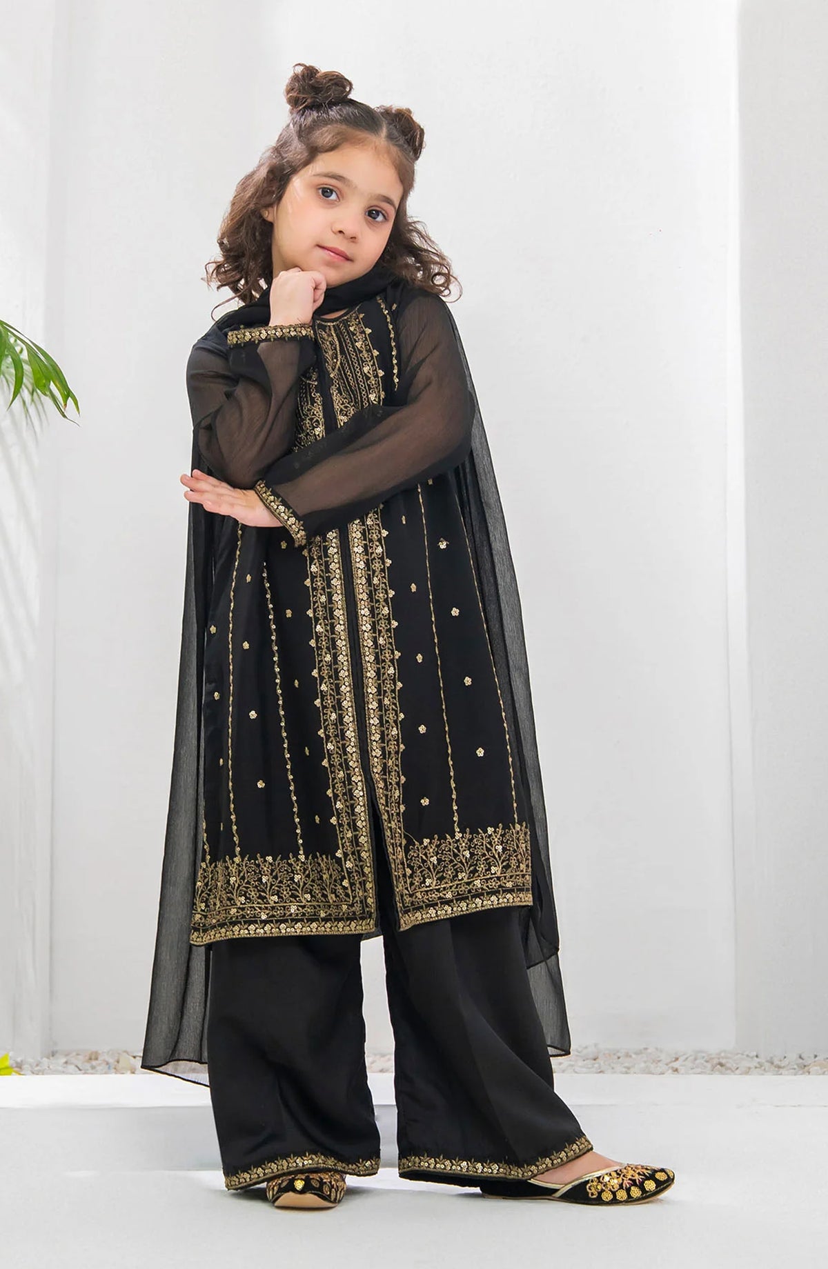 Chiffon Embroidered 3 Pc Suit OCH26ES INCF-40 Black