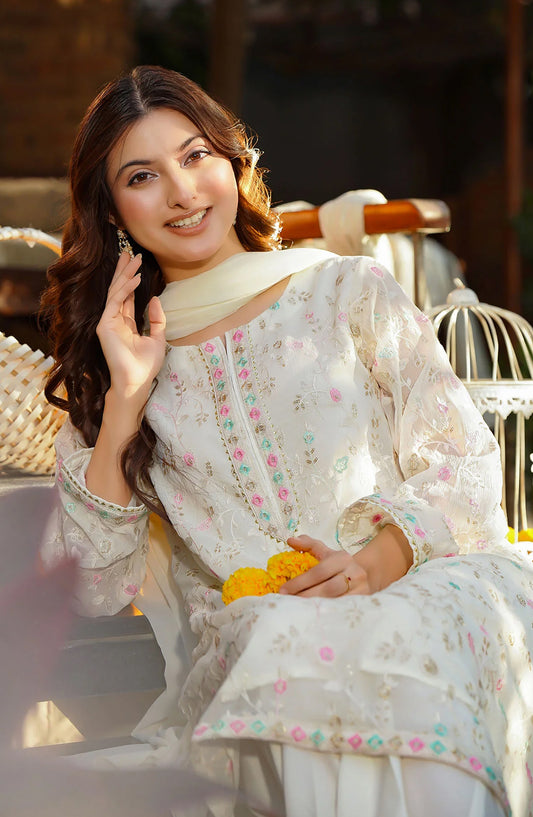 Chiffon Embroidered 3 Pc Suit OCH26FR SOF-09-S White
