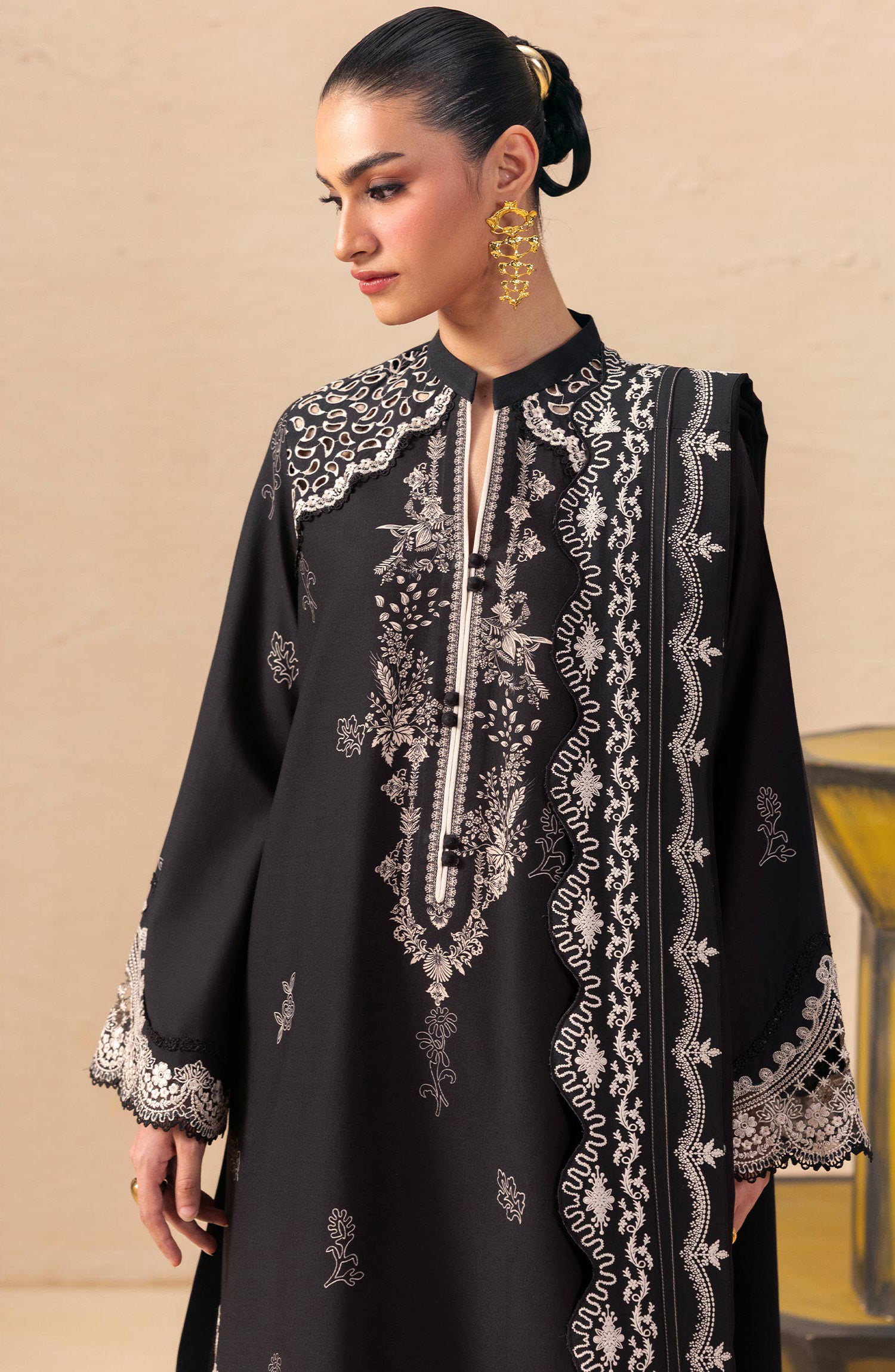 Qalamkar Embroidered Slub Linen Unstitched 3 Piece Suit - QPW-02A - QL26LI - Black - Winter Collection