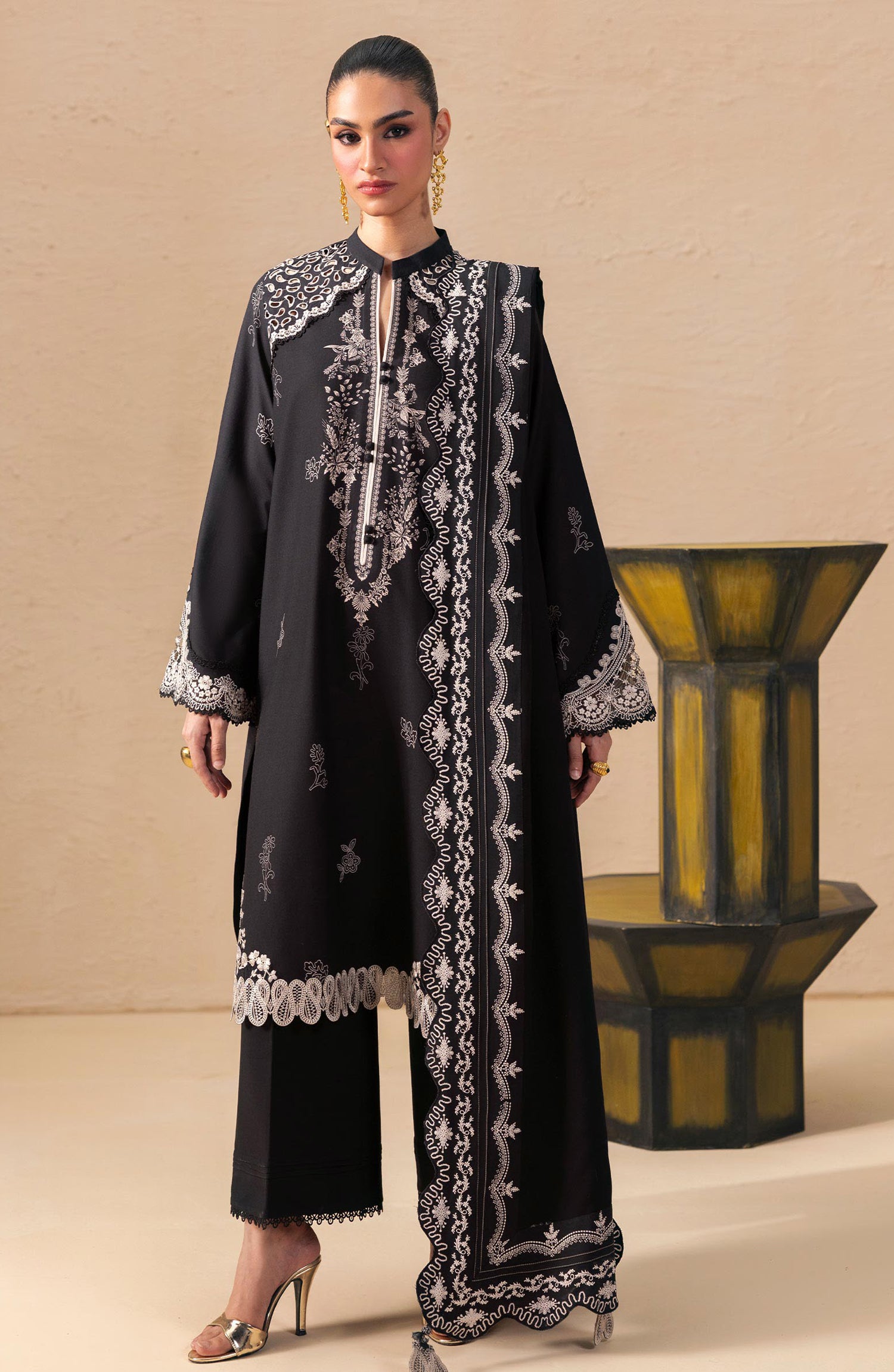 Qalamkar Embroidered Slub Linen Unstitched 3 Piece Suit - QPW-02A - QL26LI - Black - Winter Collection