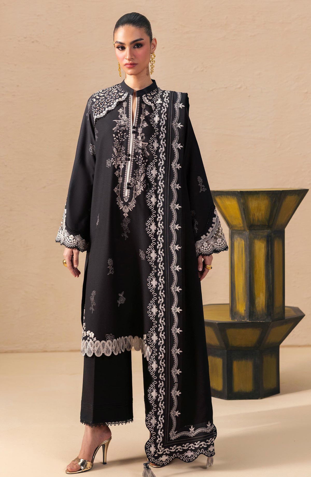 Qalamkar Embroidered Slub Linen Unstitched 3 Piece Suit - QPW-02A - QL26LI - Black - Winter Collection