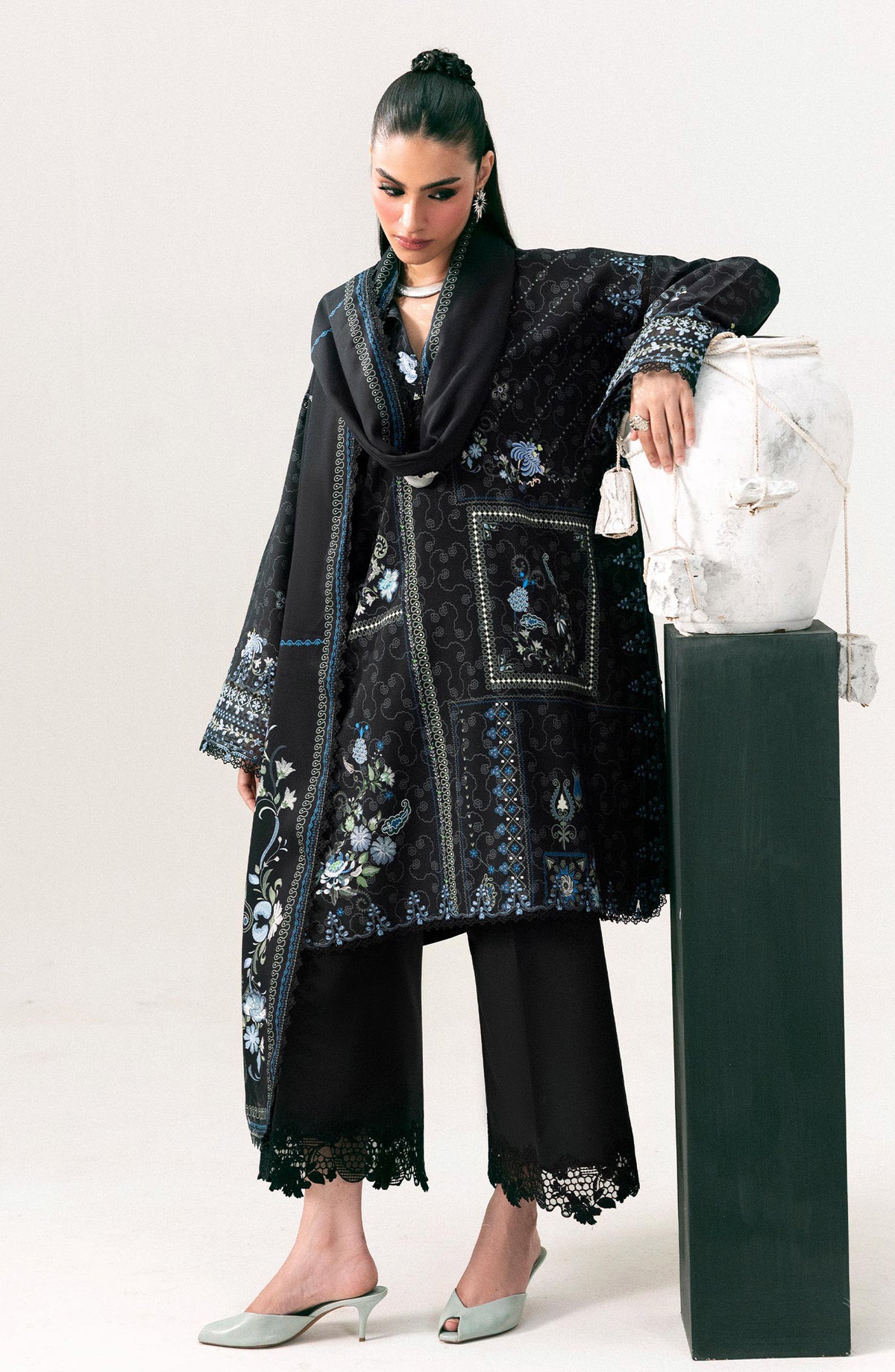 Qalamkar Embroidered Slub Linen Unstitched 3 Piece Suit - QPW-05A - QL26LI - Black - Winter Collection