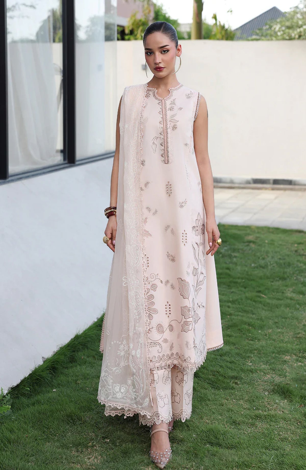 Qalamkar Qline Embroidered Lawn Unstitched 3 Piece Suit - QKL-10 Mila - QL26LN - Pink - Summer Collection