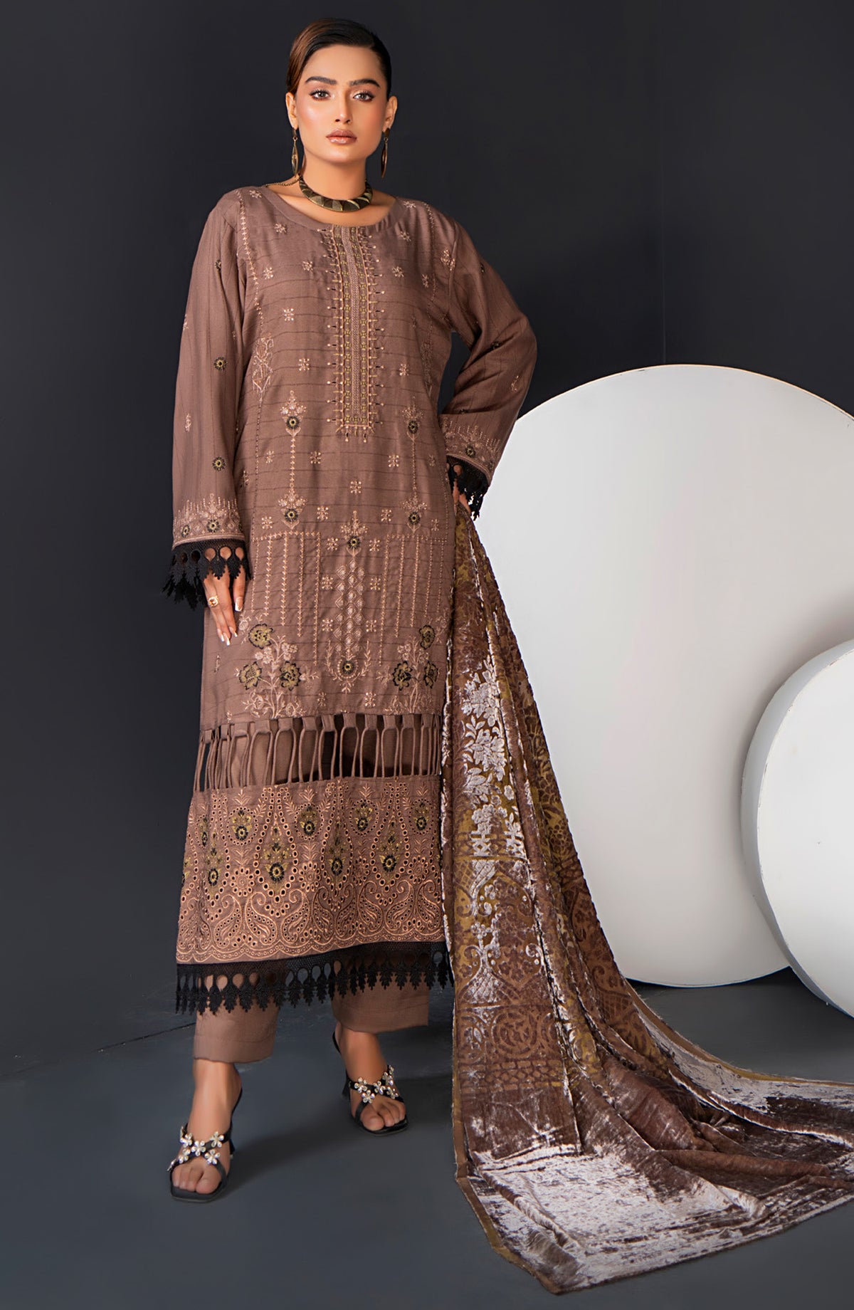 Queen Luxurious Embroidered Palachi Unstitched 3 Piece Suit - D-08 - QU25PLC - Brown - Winter Collection