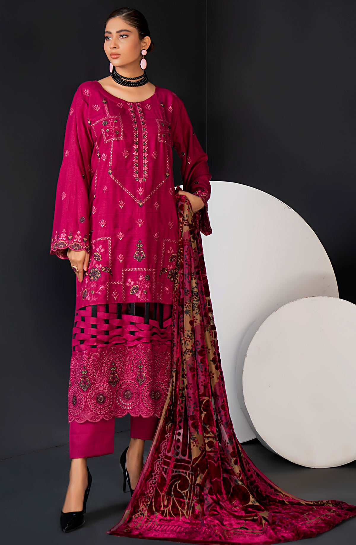 Queen Luxurious Embroidered Palachi Unstitched 3 Piece Suit - D-06 - QU25PLC - Pink - Winter Collection