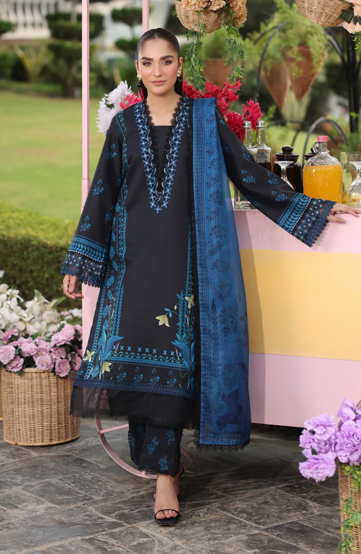Rang Rasiya Embroidered Lawn Unstitched 3 Piece Suit - USHNA - RR25LFS - Black - Summer Collection
