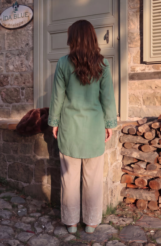 Rang e Mirha by Amna Khadija Embroidered Cotton Lawn Stitched 2 Piece Suit - AKRM-04 - AM26RGMR - Green - Summer Collection