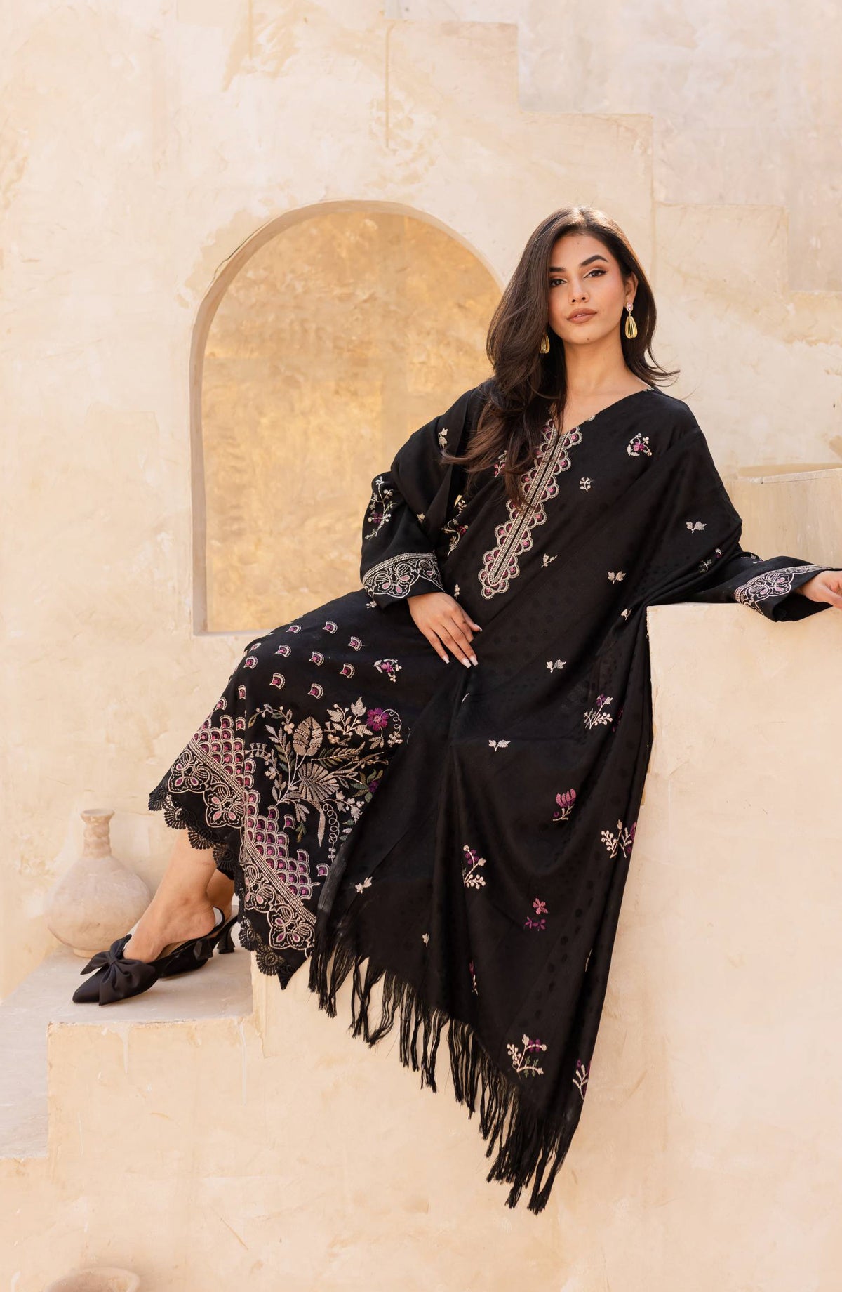 Rashid Textile Chamkeeli Embroidered Dhanak Zari Wool Unstitched 3 Piece Suit - D-4004 - RSH25CHM - Black - Winter Collection