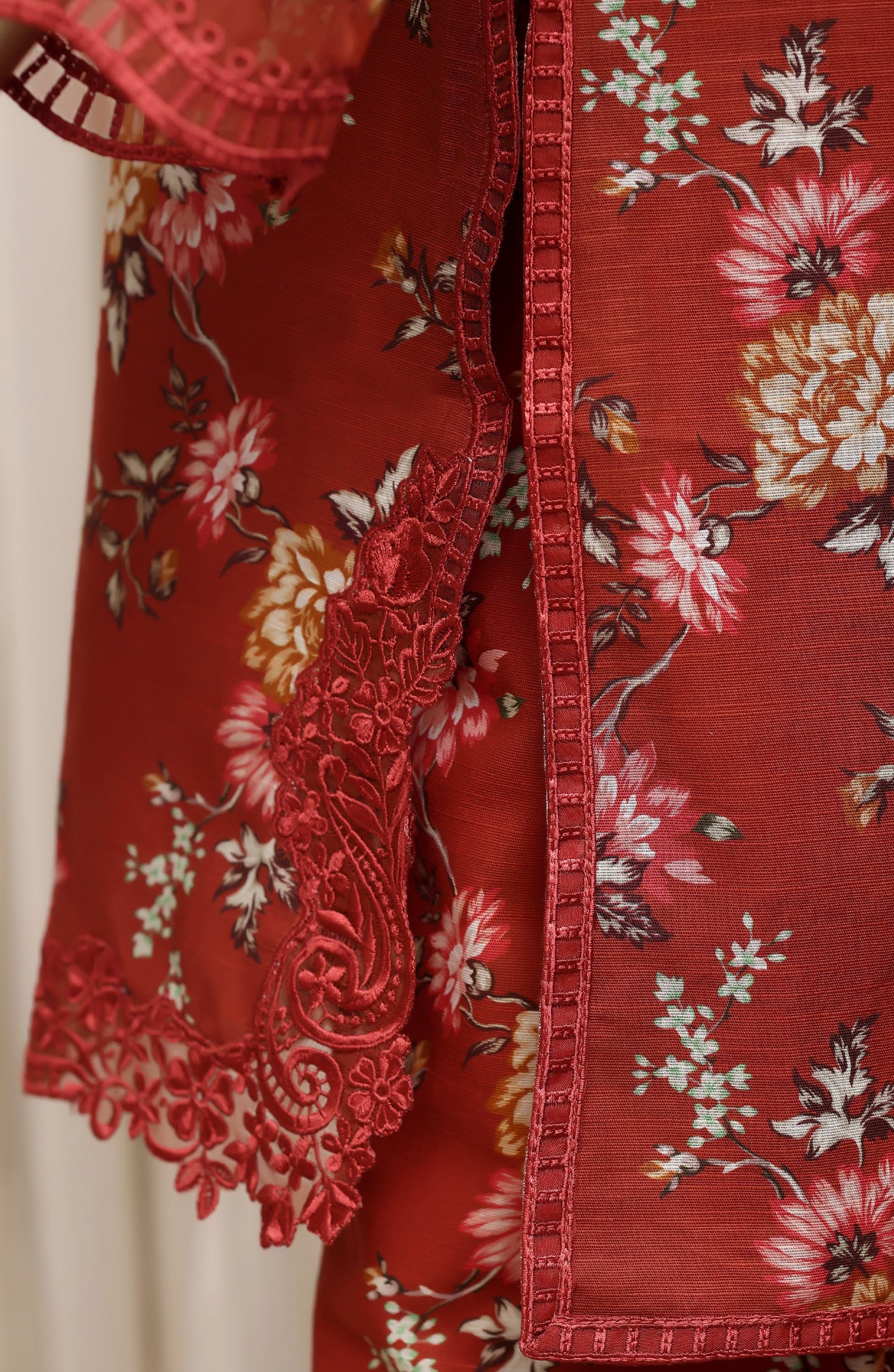 Raya by Sadabahar Embroidered Khaddar Stitched 3 Piece Suit - D-06 - SBD26DFS - Red - Festive Collection