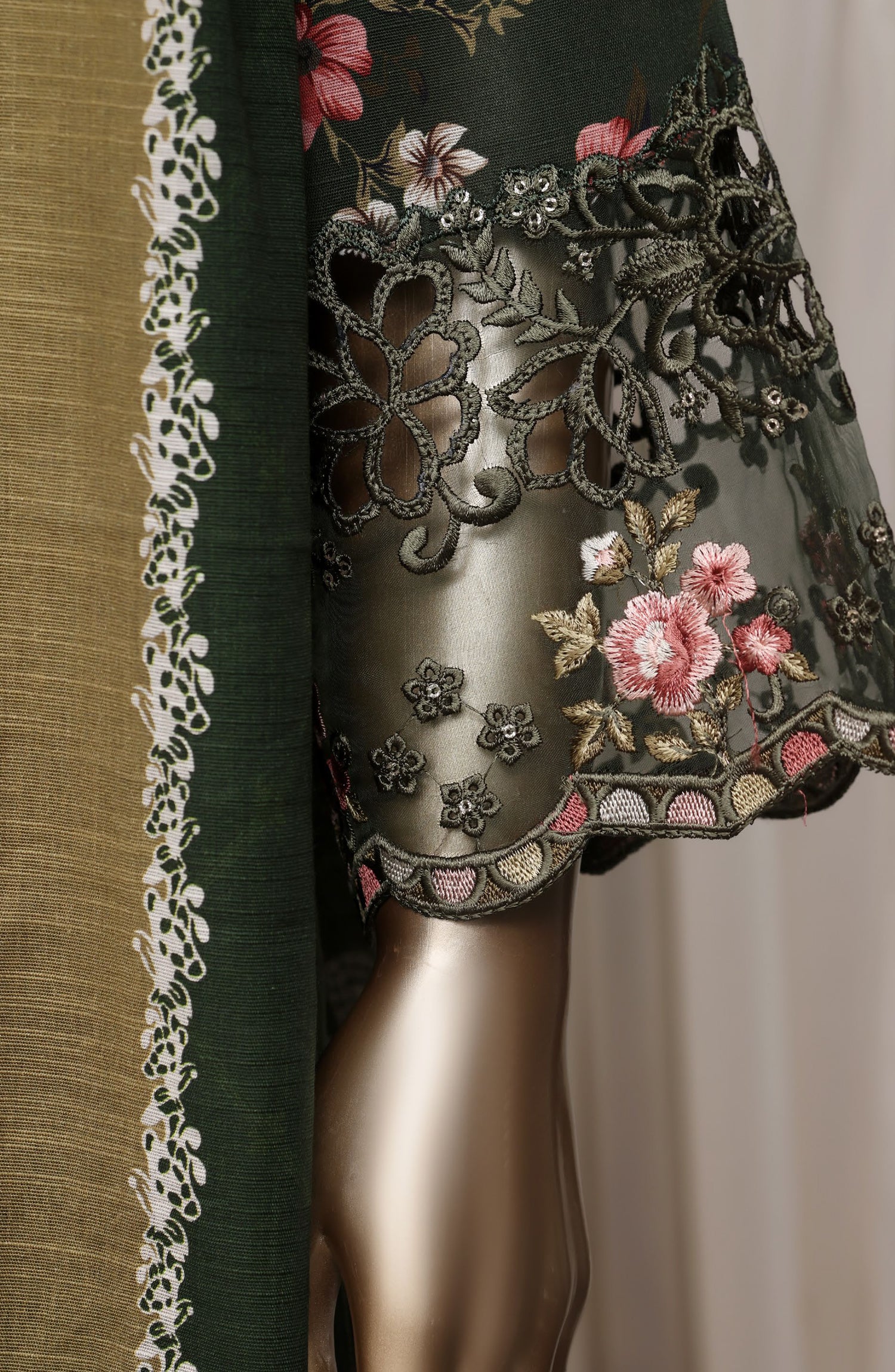 Raya by Sadabahar Embroidered Khaddar Stitched 3 Piece Suit - D-07 - SBD26DFS - Green - Festive Collection
