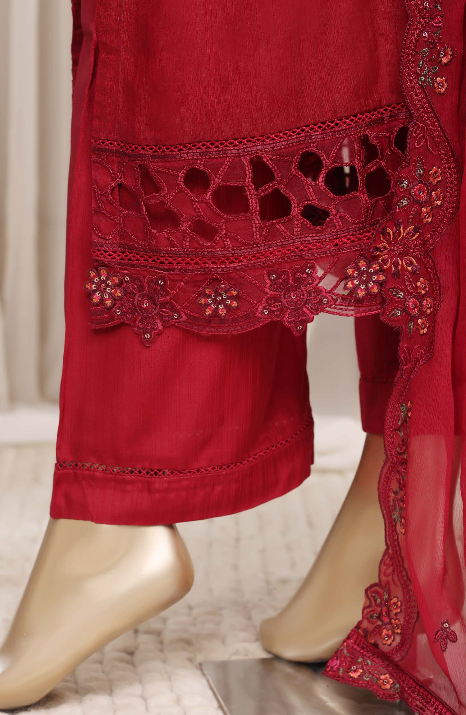 Sadabahar Luxury Embroidered Viscose Stitched 3 Piece Suit - D-05 - SBD26VC - Red - Festive Collection