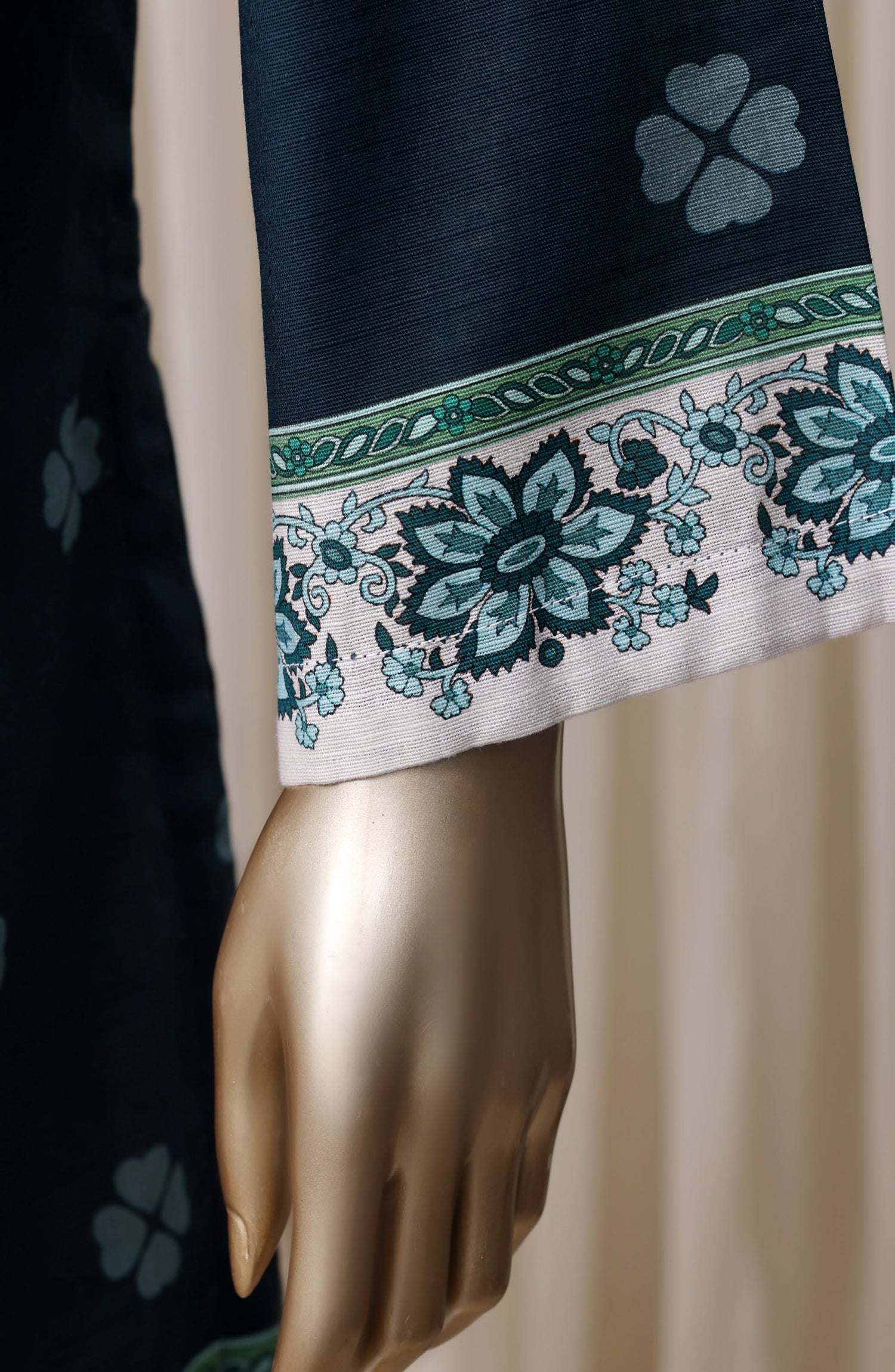 Sadabahar Printed Khaddar Stitched 3 Piece Suit - D-01 - SBD26RPN - Blue - Winter Collection