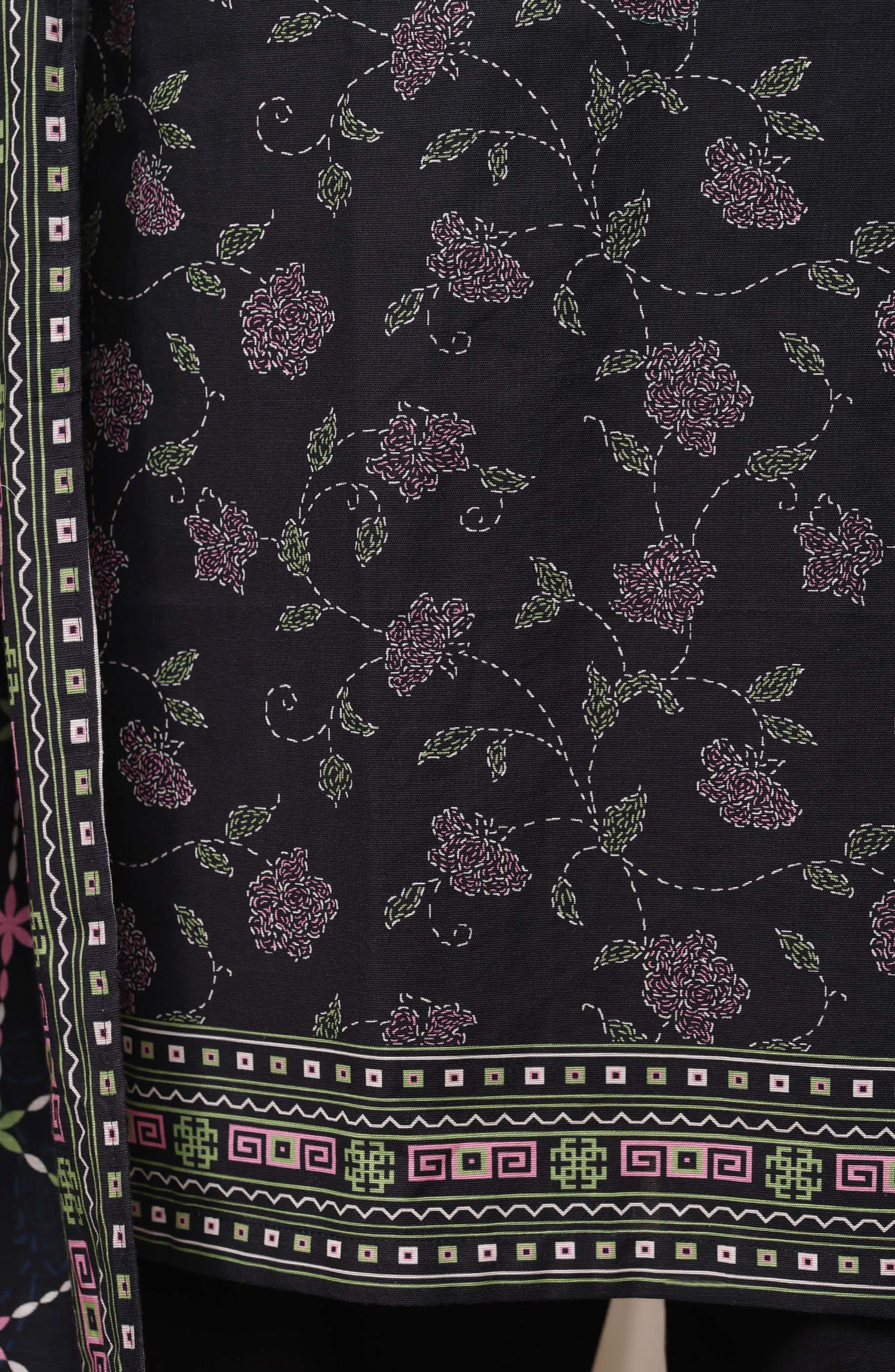 Sadabahar Printed Khaddar Stitched 3 Piece Suit - D-02 - SBD26KFV - Black - Winter Collection
