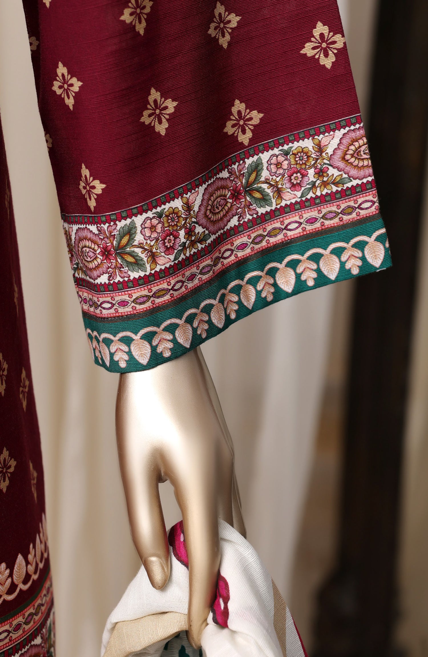Sadabahar Printed Khaddar Stitched 3 Piece Suit - D-02 - SBD26RPN - Red - Winter Collection