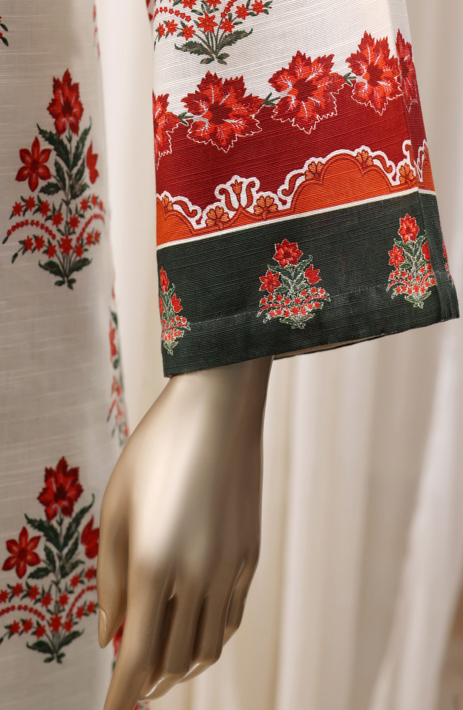 Sadabahar Printed Khaddar Stitched 3 Piece Suit - D-03 - SBD26RPN - White - Winter Collection