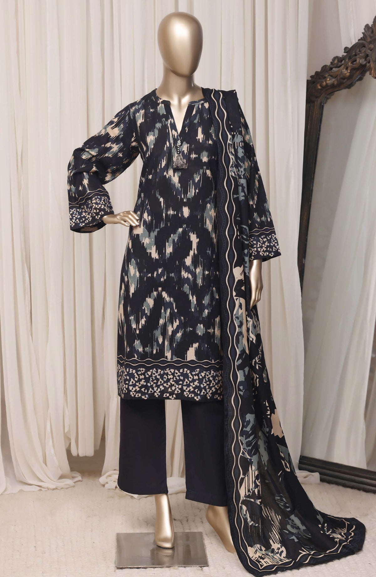 Sadabahar Printed Khaddar Stitched 3 Piece Suit - D-05 - SBD26KFV - Black - Winter Collection