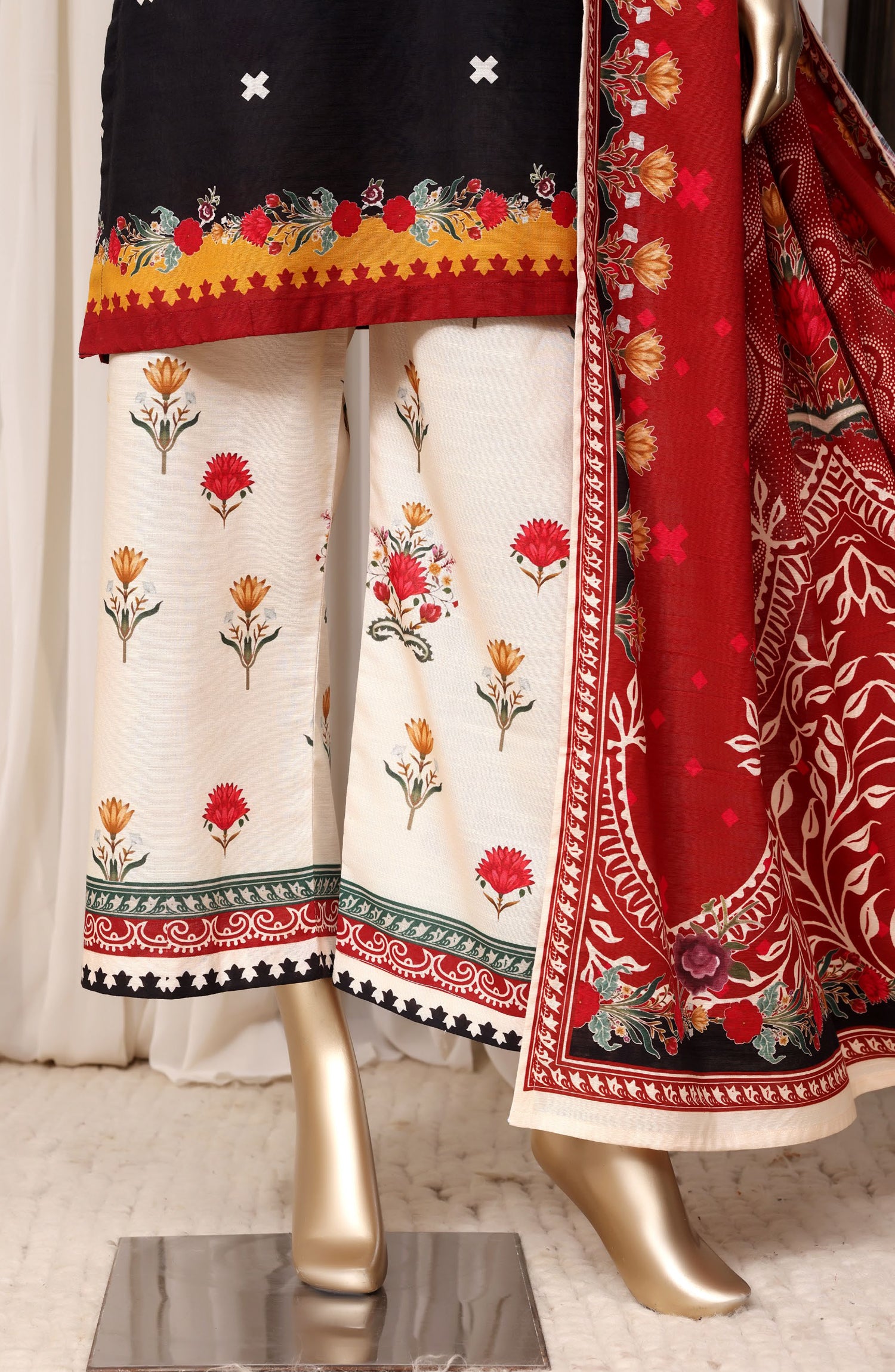 Sadabahar Printed Khaddar Stitched 3 Piece Suit - D-08 - SBD26RPN - Black - Winter Collection