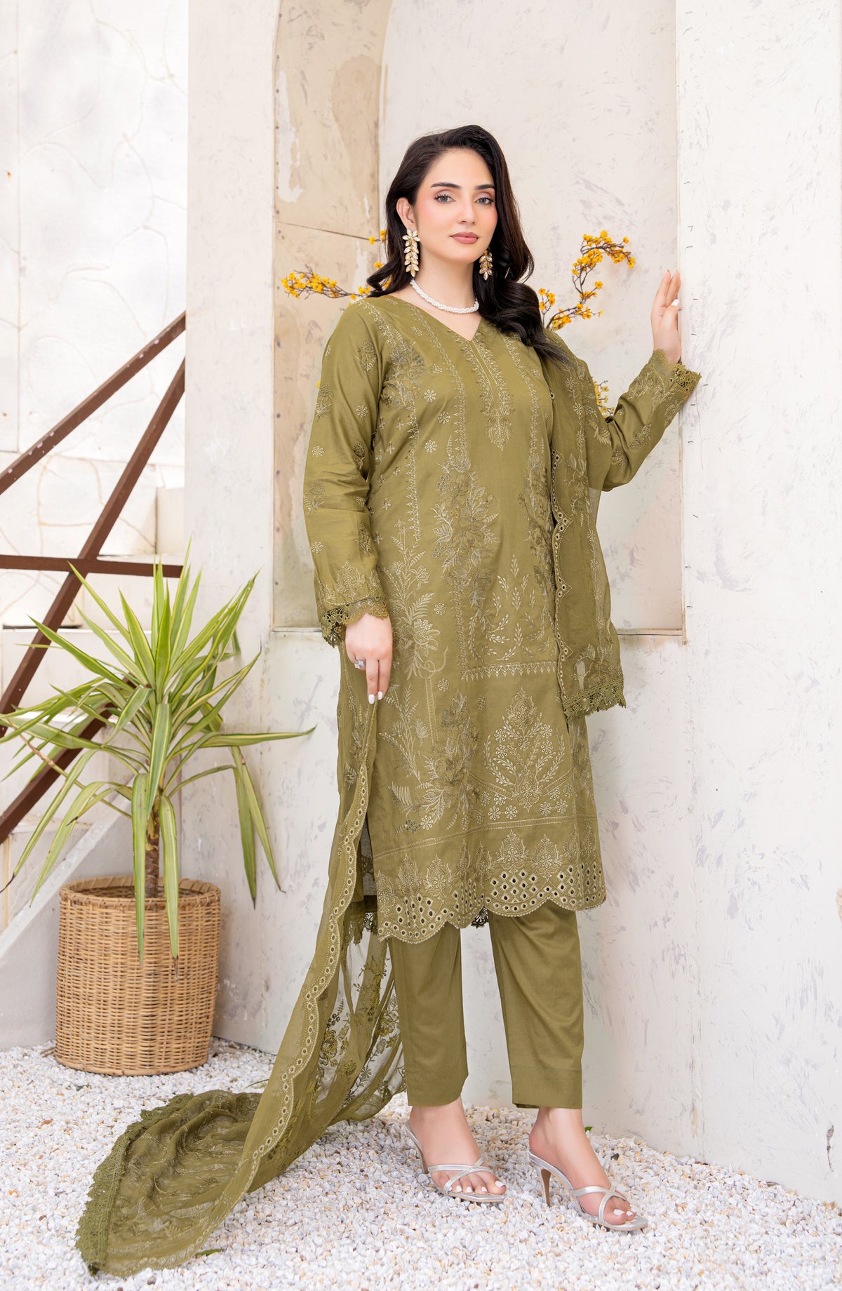 Saqafat by Riaz Arts Embroidered Lawn Unstitched 3 Piece Suit - D-02 - RA26SQT - Green - Summer Collection
