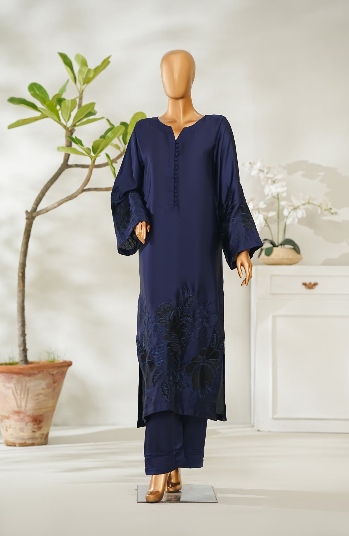 Serein by Amna Khadija Luxe Embroidered Shamooz Silk Stitched 2 Piece Suit - SLS-02 - AM26SLS - Blue - Winter Collection