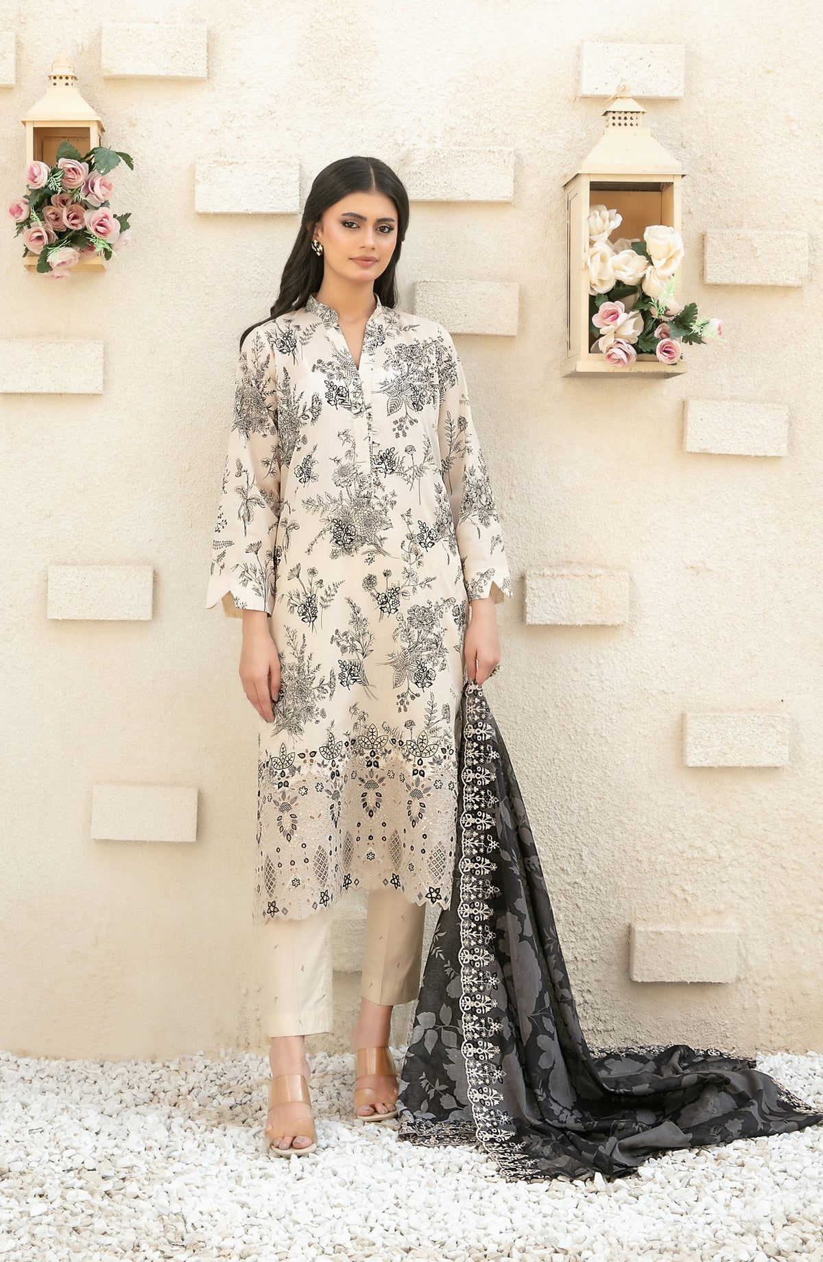 Shehrnaaz by Tawakkal Fabrics Embroidered Lawn Unstitched 3 Piece Suit - D-2952 - TF26SHR - Fawn - Summer Collection