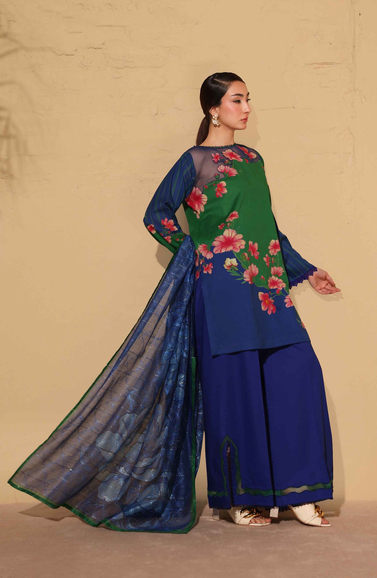 Signora Khoobsurat by NUR Embroidered Lawn Unstitched 3 Piece Suit - SN-350 - NUR26SG - Blue - Summer Collection