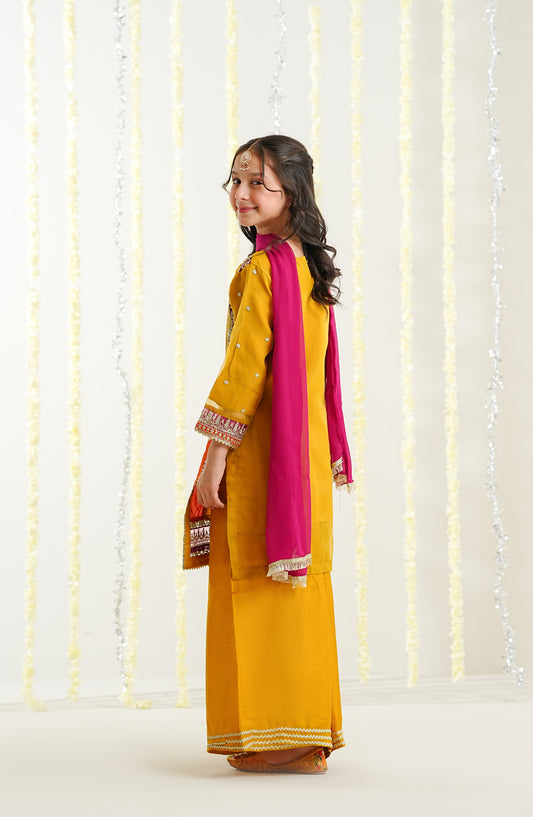 Sunehri by Amna Khadija Embroidered Organza Stitched 3 Piece Suit - SGLF-01 - AM26SGLF - Yellow - Formal Collection