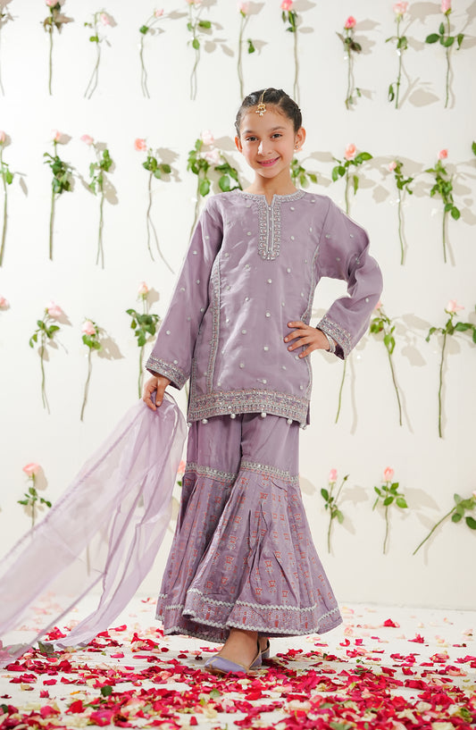 Sunehri by Amna Khadija Embroidered Organza Stitched 3 Piece Suit - SGLF-08 - AM26NHRI - Purple - Girls Festive Collection