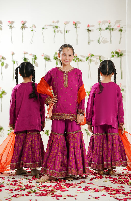 Sunehri by Amna Khadija Embroidered Organza Stitched 3 Piece Suit - SGLF-09 - AM26NHRI - Pink - Girls Festive Collection