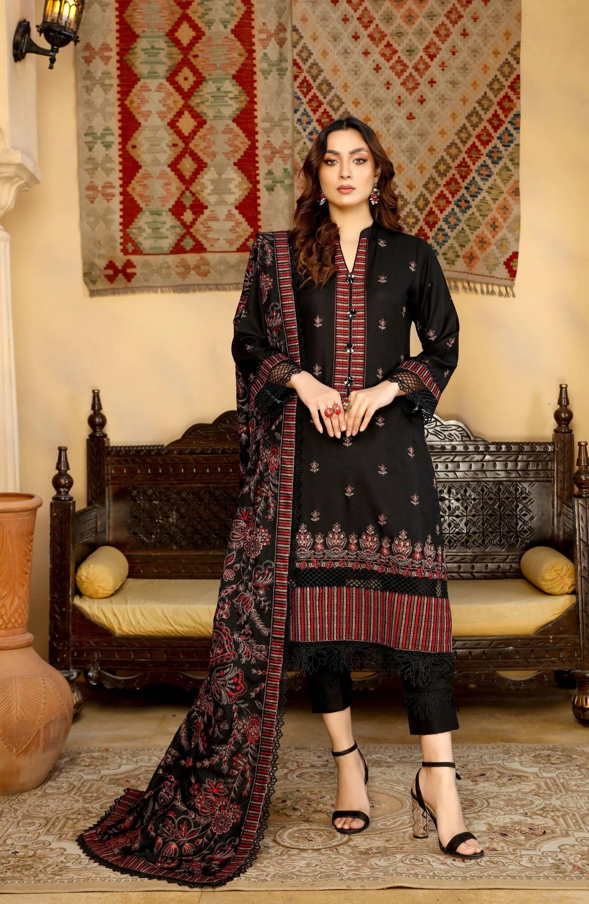Threads N Weaves Embroidered Dhanak Unstitched 3 Piece Suit - D25102 - TNW25WD - Black - Winter Collection