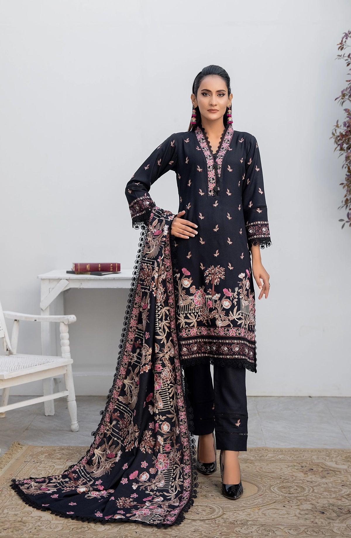 Threads N Weaves Embroidered Dhanak Unstitched 3 Piece Suit - D23108 - TNW25WD - Midnight Black - Winter Collection