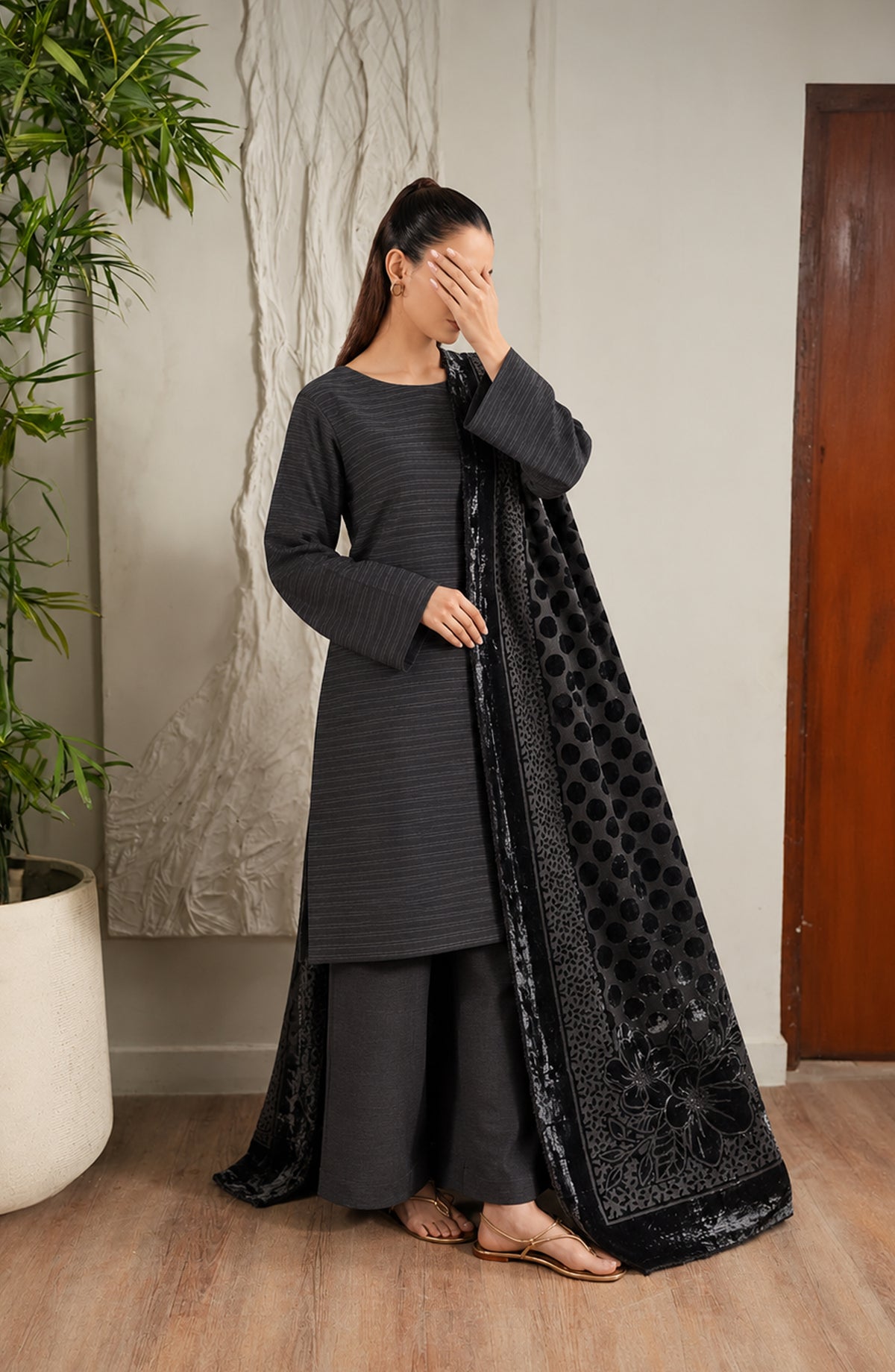 Velluto Milano by Amna Khadija Moonlight Unstitched 3 Piece Suit - AKVM-23 - AM26MON - Black - Winter Collection