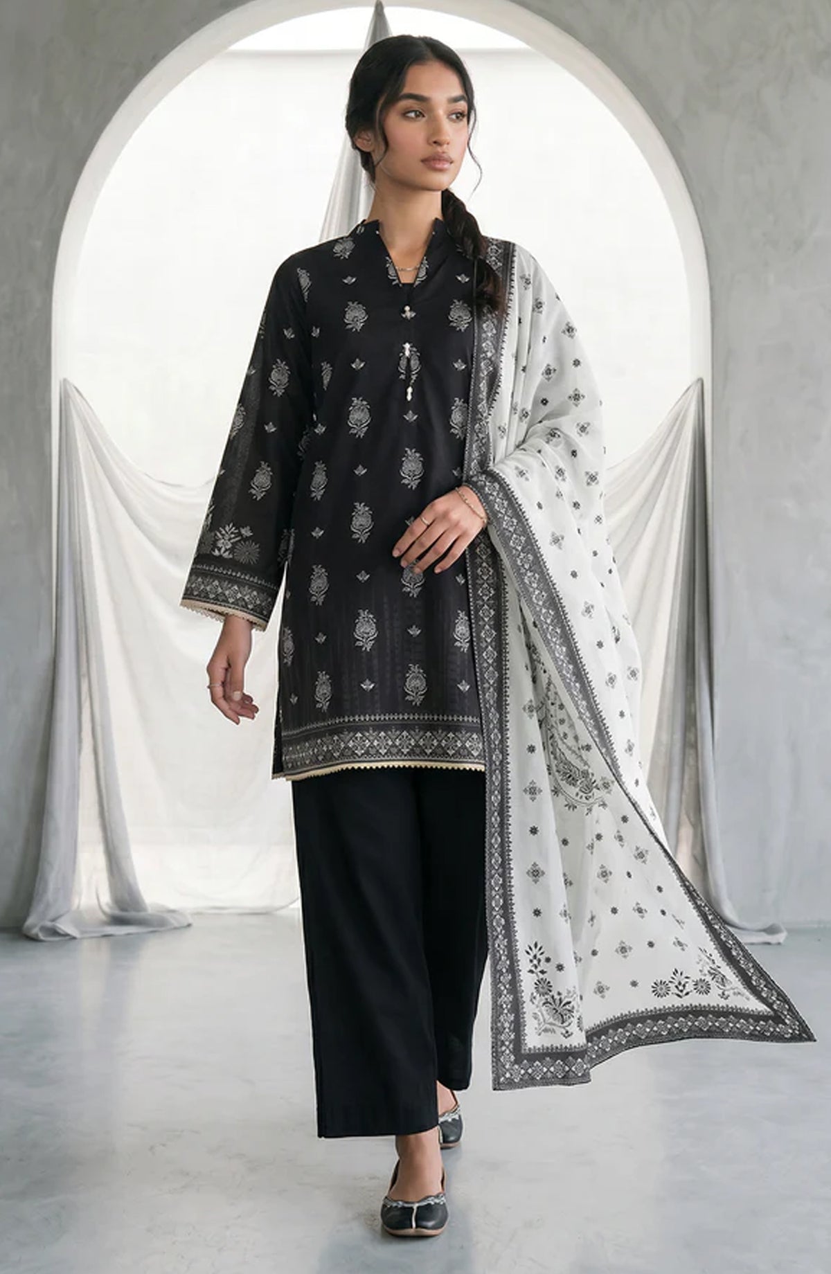 Zellbury Monochrome Printed Lawn Unstitched 3 Piece Suit - WUS26X30939 - ZB26CRM - Black - Summer Collection