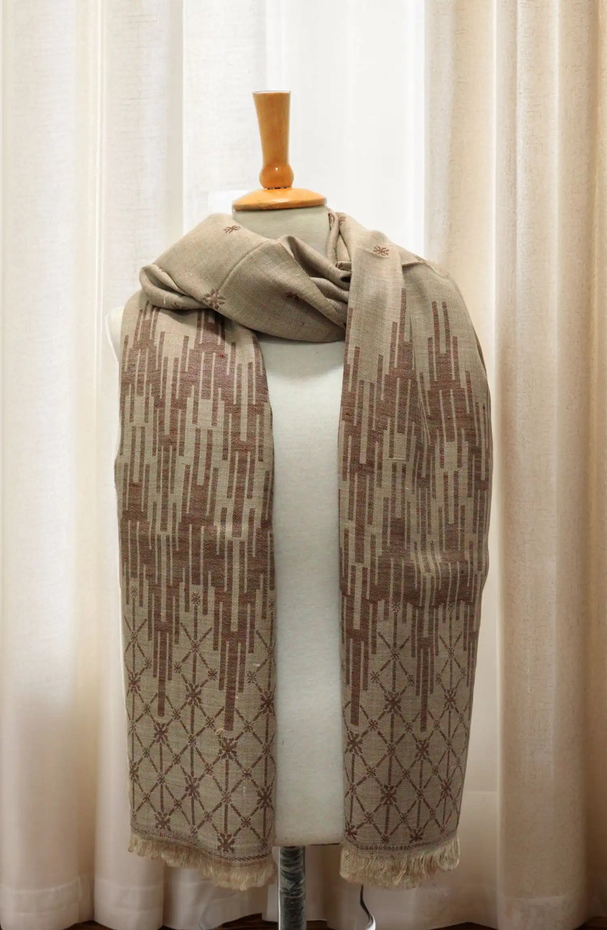 Winter Whispers Woolen Shawls Collection - ALM 5791490 O
