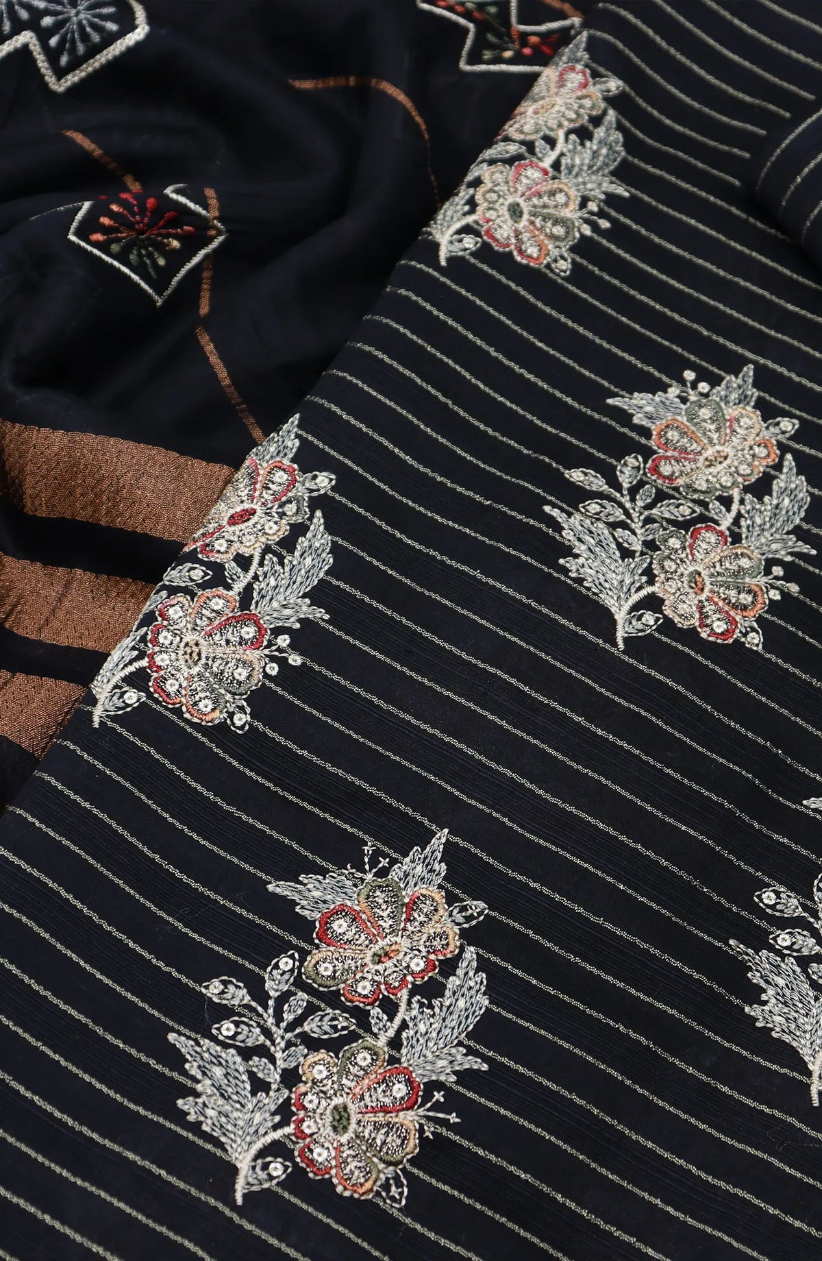 Aatish Unstitched Embroidered Lawn Collection 2024 - AUELC 04