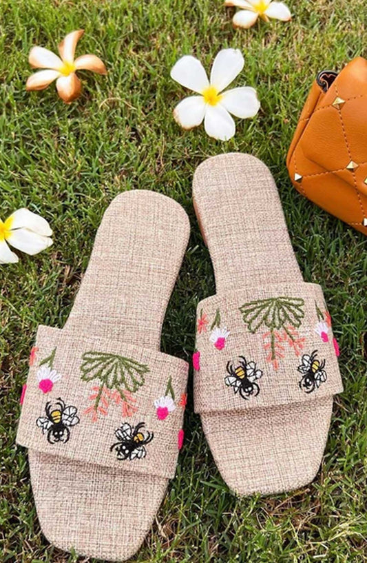 Khussa Darbar Fastive Style Slipper Bee