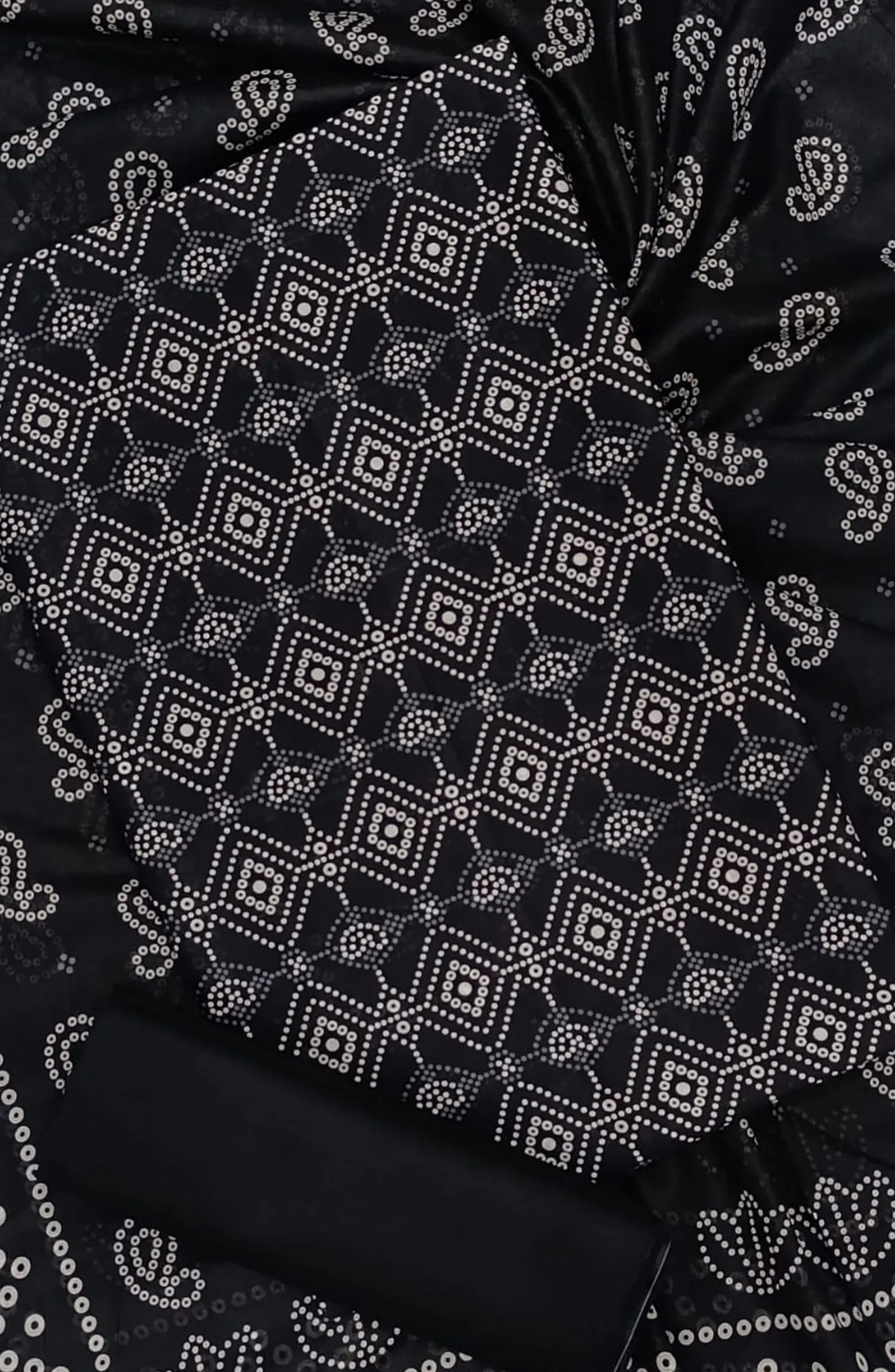 Black And White 3 Piece Printed Lawn Collection 2024 - BNW 04