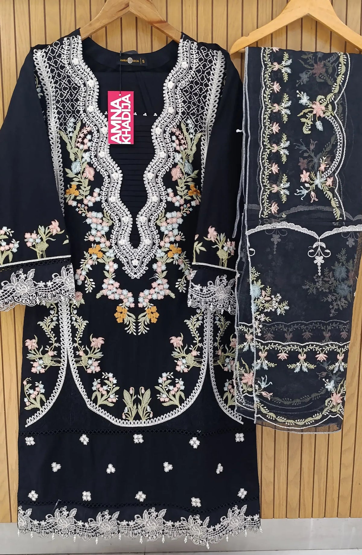 Luxury Lawn Pret Collection by Amna Khadija - CRS2401 A