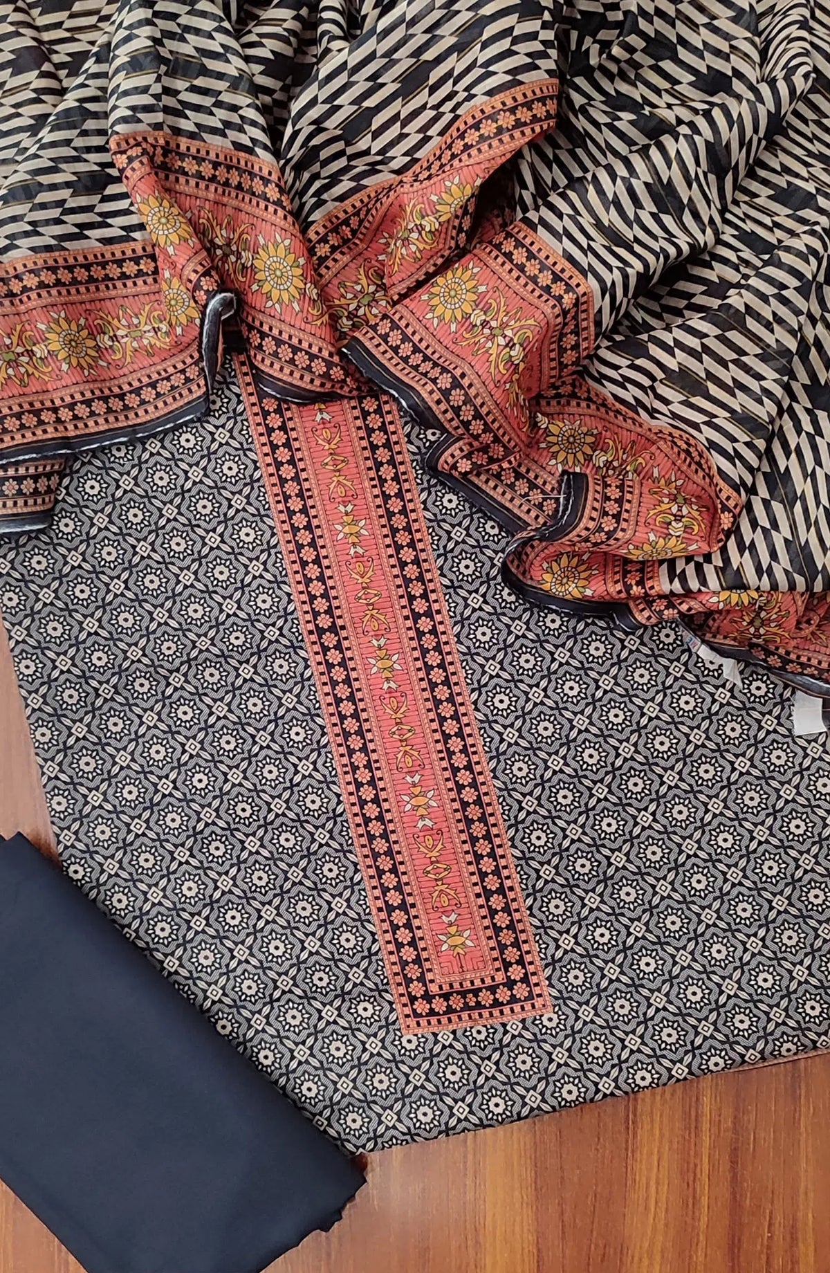 Classic Unstitched Printed Lawn 3 Pcs Collection 2024 - CUPL 01