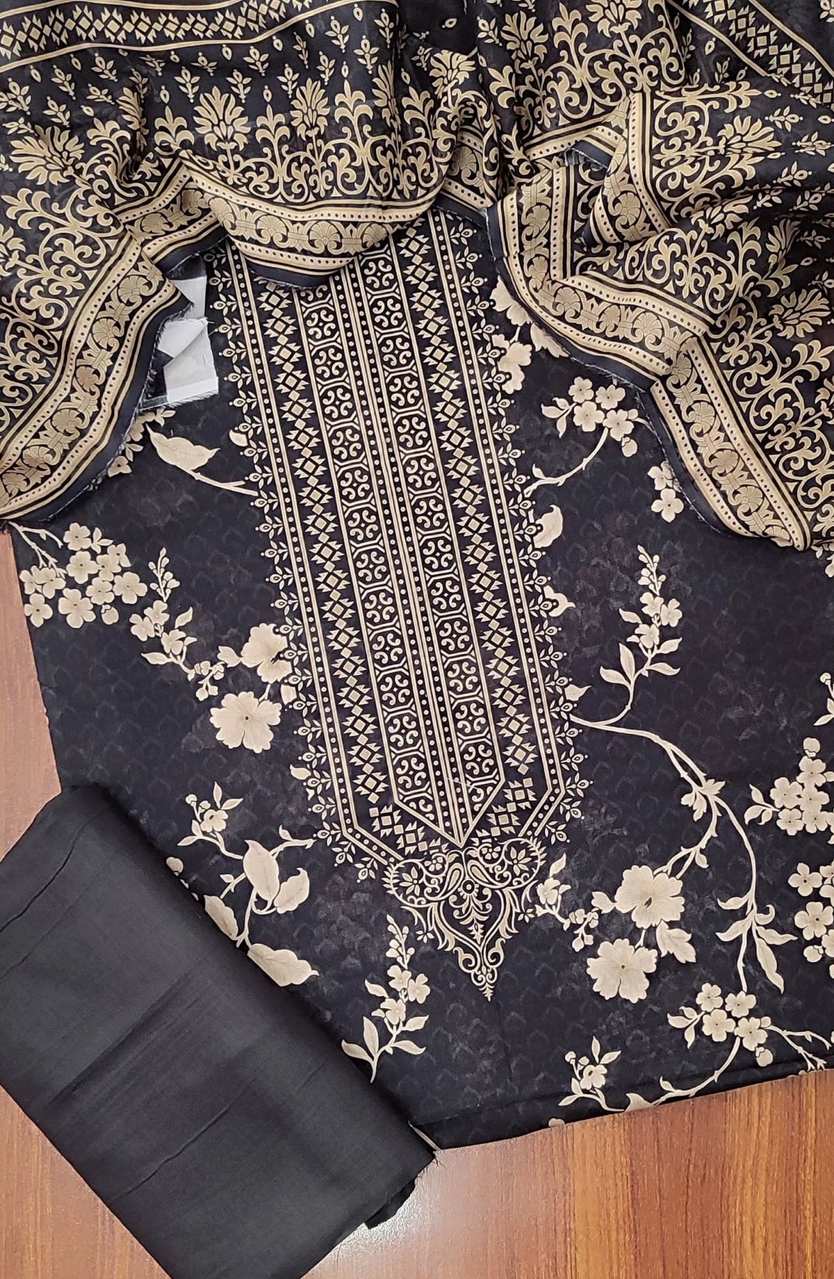 Classic Unstitched Printed Lawn 3 Pcs Collection 2024 - CUPL 03