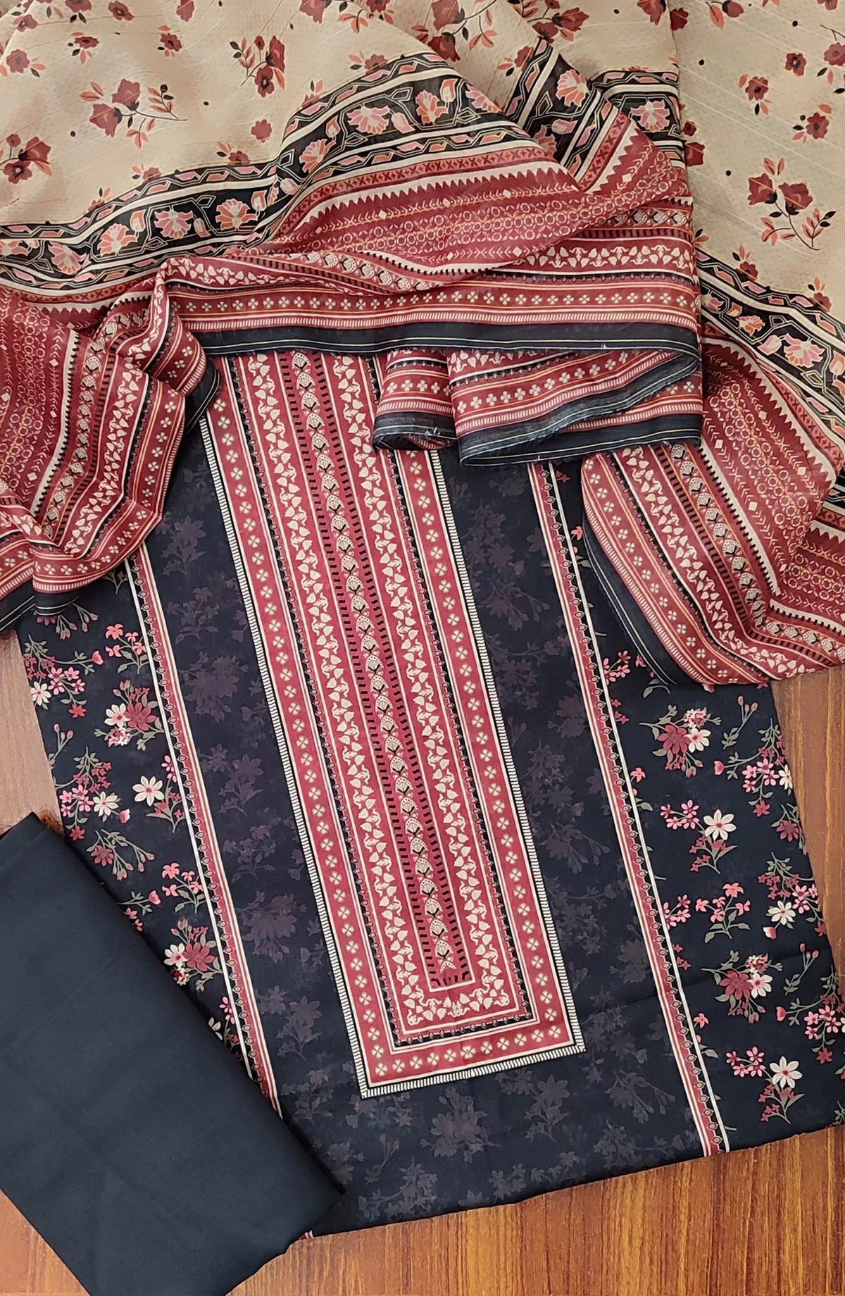 Classic Unstitched Printed Lawn 3 Pcs Collection 2024 - CUPL 04