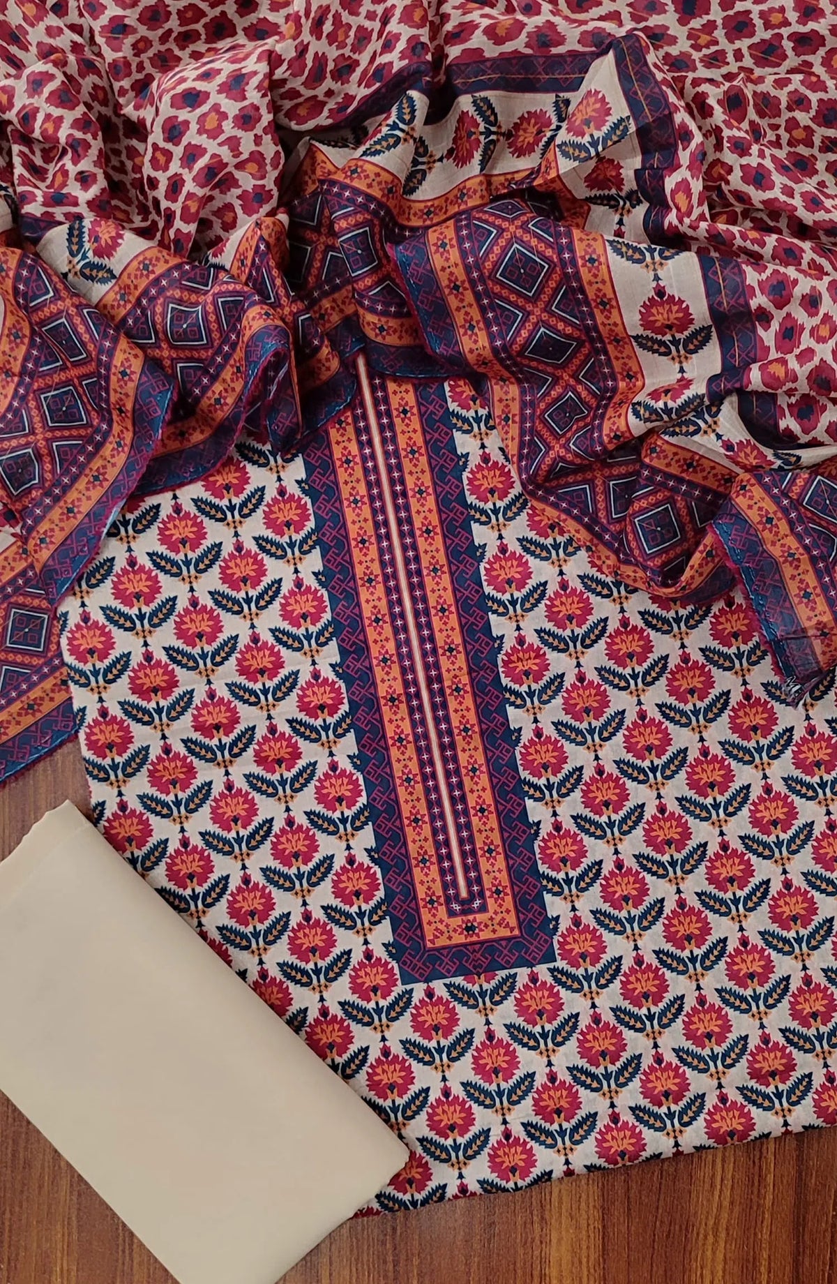 Classic Unstitched Printed Lawn 3 Pcs Collection 2024 - CUPL 05