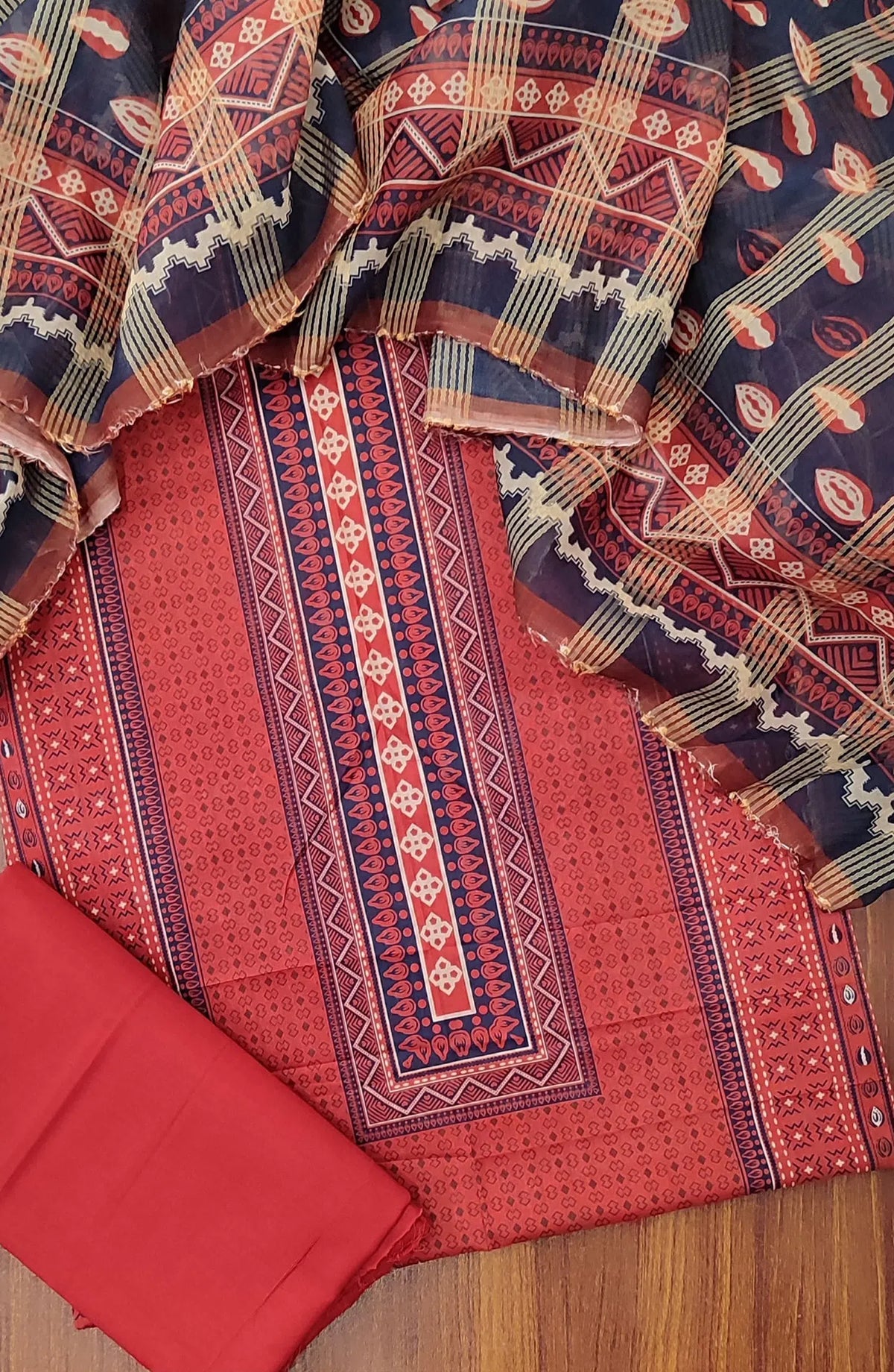 Classic Unstitched Printed Lawn 3 Pcs Collection 2024 - CUPL 07